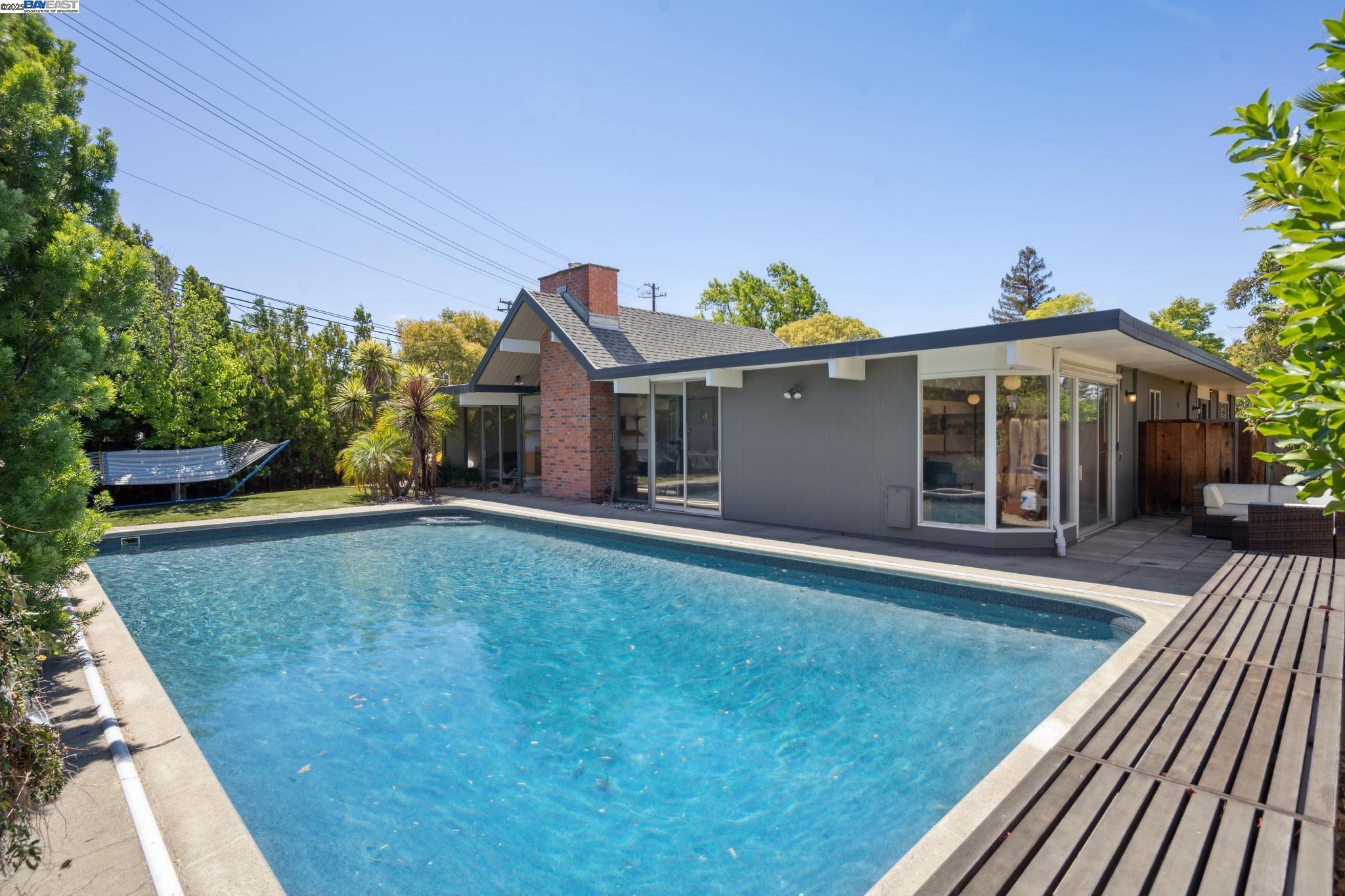 Detail Gallery Image 46 of 49 For 3767 Gainsborough Dr, Concord,  CA 94518 - 5 Beds | 2 Baths