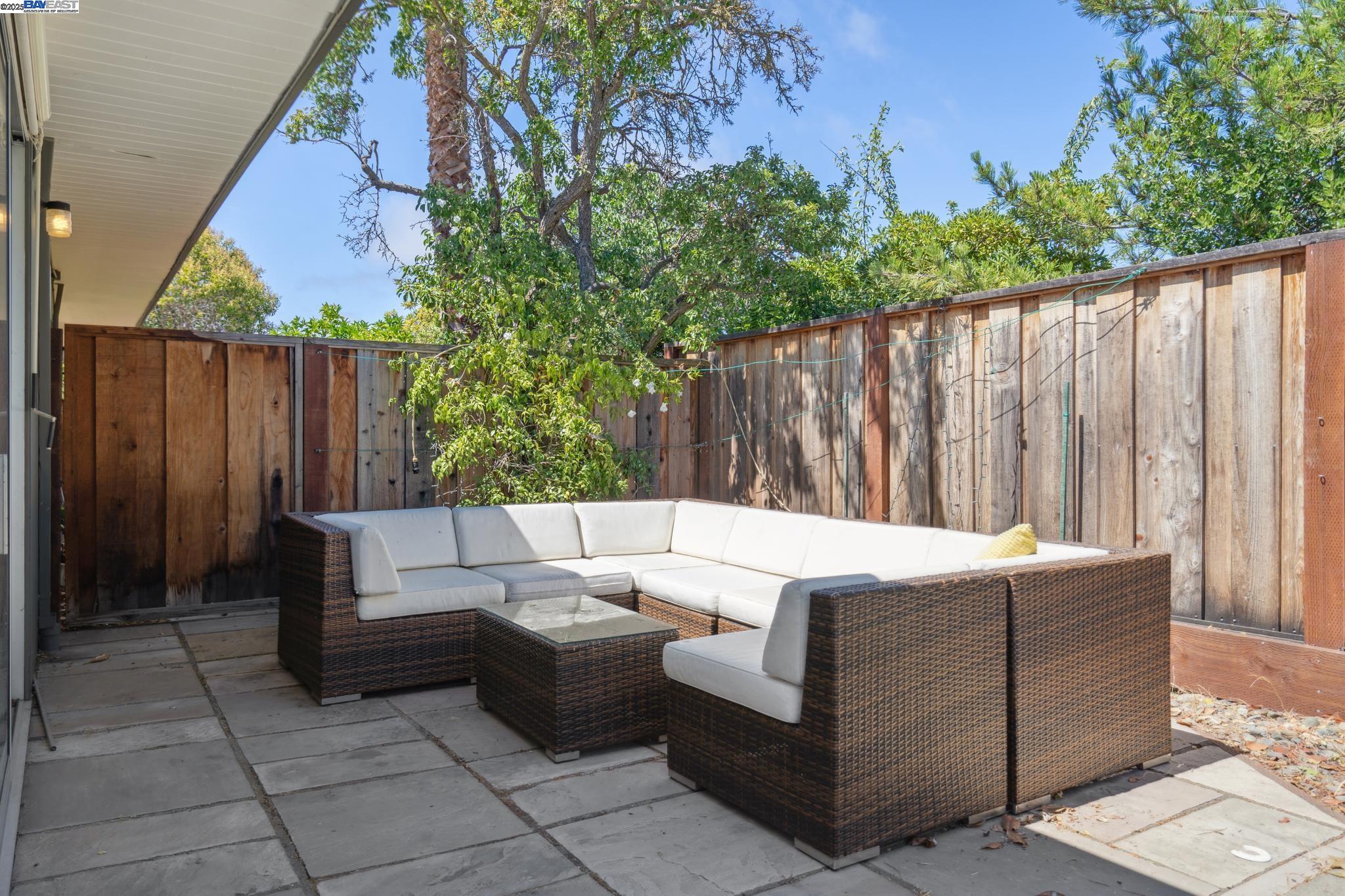 Detail Gallery Image 48 of 49 For 3767 Gainsborough Dr, Concord,  CA 94518 - 5 Beds | 2 Baths