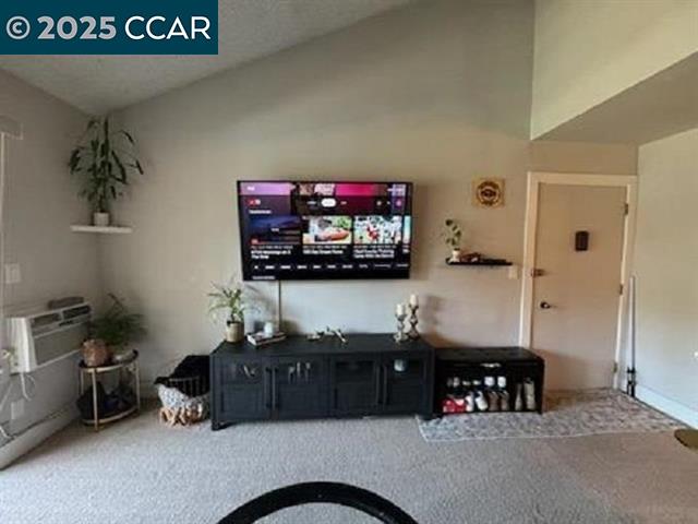 Detail Gallery Image 7 of 9 For 2742 Oak Rd #200,  Walnut Creek,  CA 94597 - 1 Beds | 1 Baths