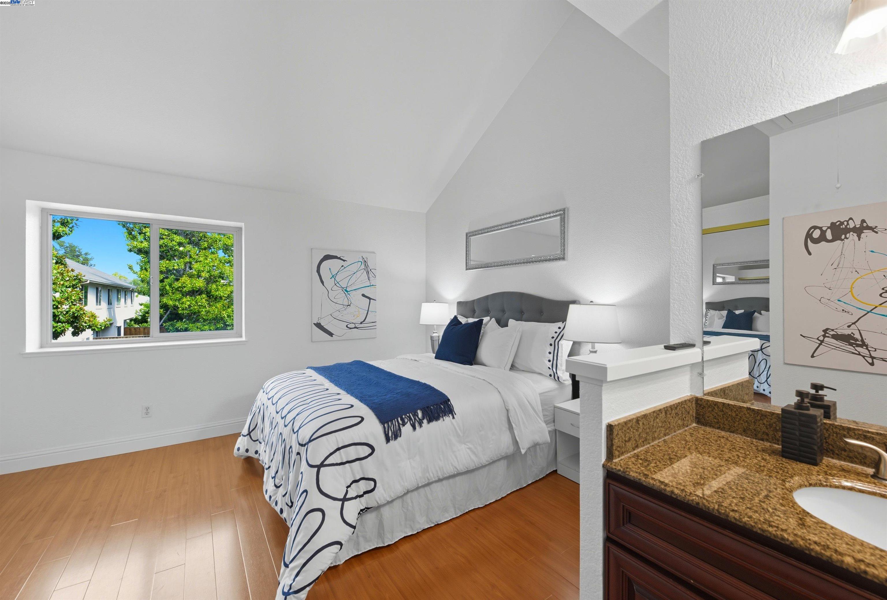 Detail Gallery Image 16 of 44 For 3923 Wildflower Cmn, Fremont,  CA 94538 - 4 Beds | 2/1 Baths