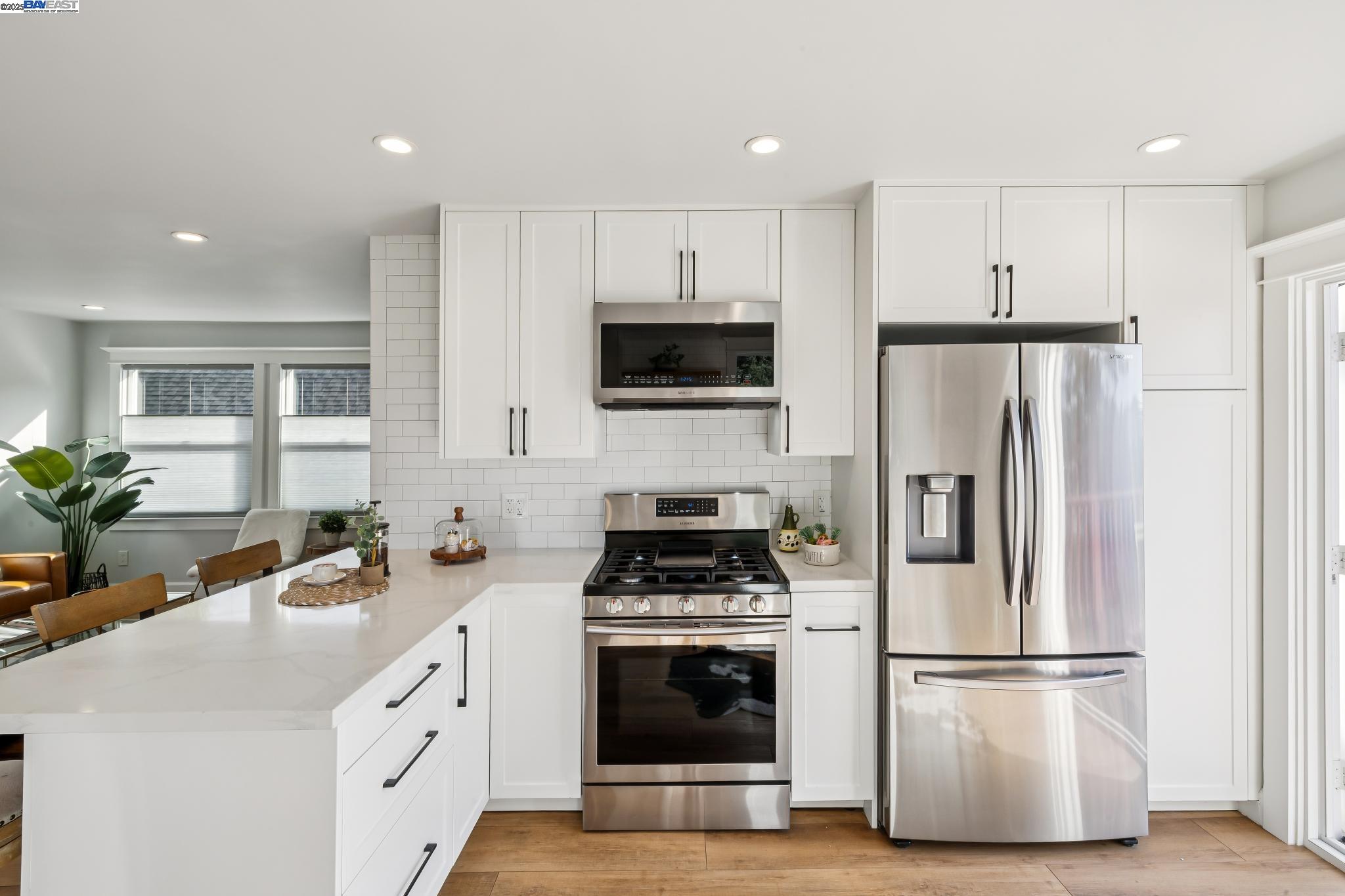 Detail Gallery Image 15 of 50 For 1525 Stanton St, Alameda,  CA 94501 - 4 Beds | 2 Baths