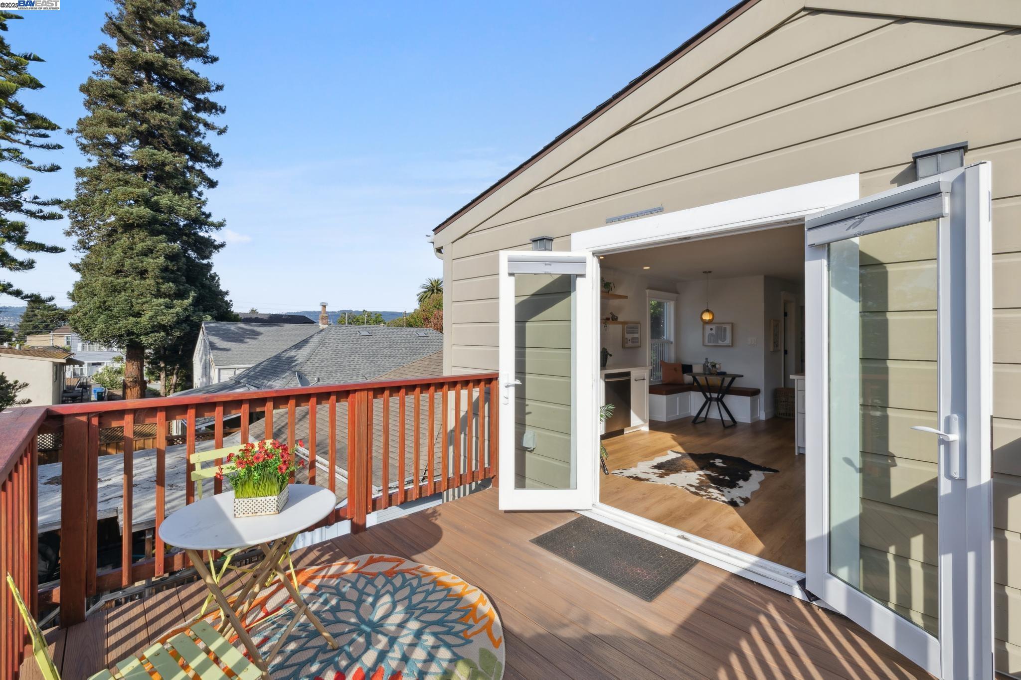 Detail Gallery Image 19 of 50 For 1525 Stanton St, Alameda,  CA 94501 - 4 Beds | 2 Baths