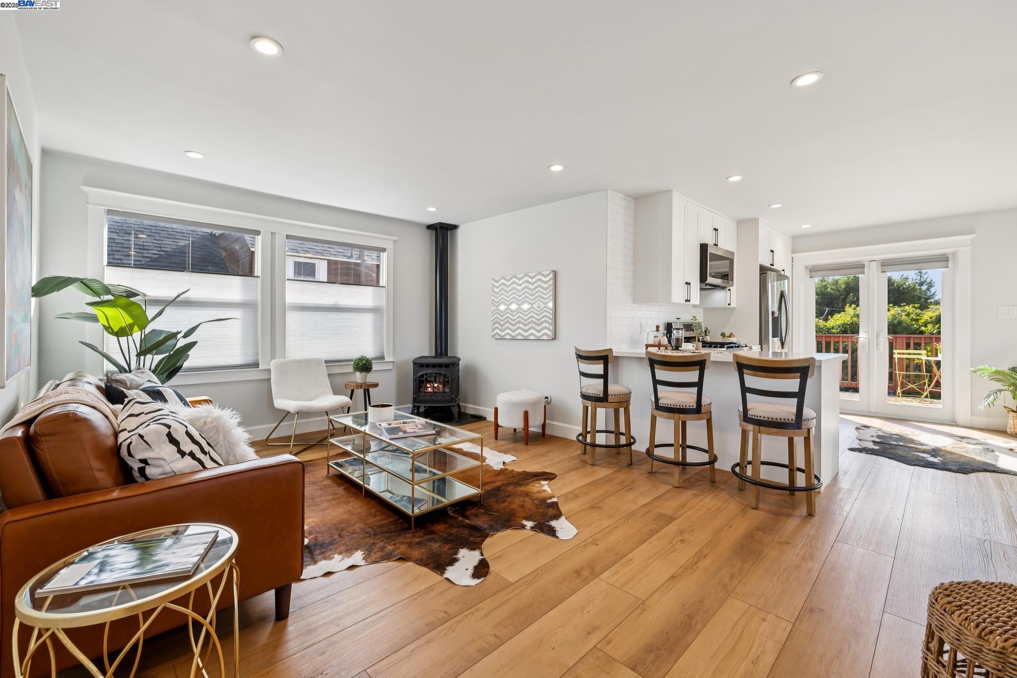 Detail Gallery Image 5 of 50 For 1525 Stanton St, Alameda,  CA 94501 - 4 Beds | 2 Baths