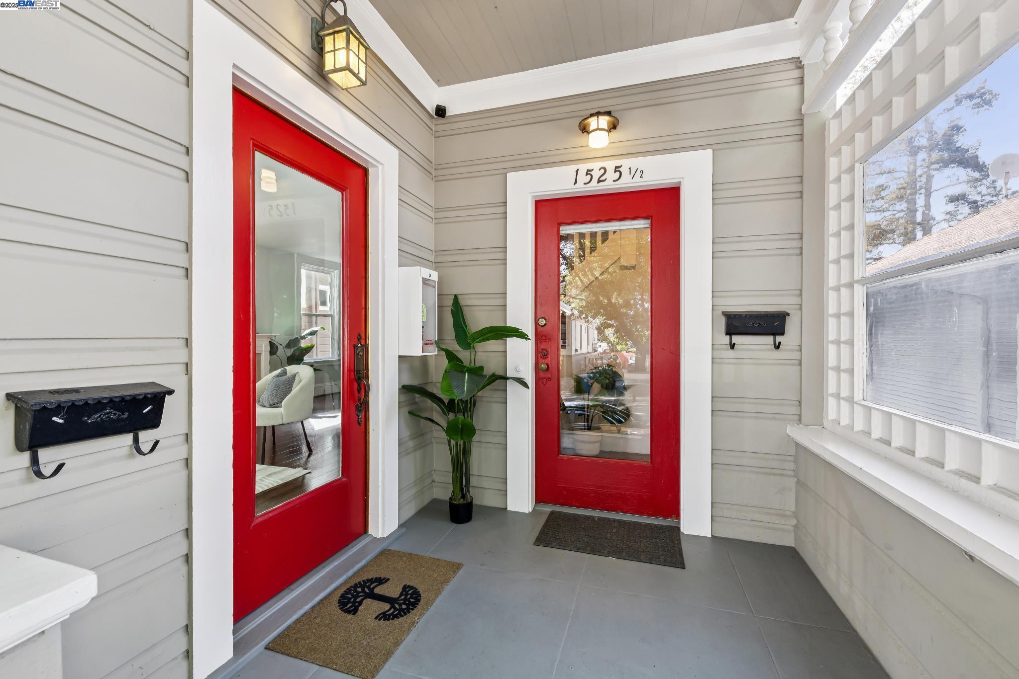 Detail Gallery Image 2 of 50 For 1525 Stanton St, Alameda,  CA 94501 - – Beds | – Baths