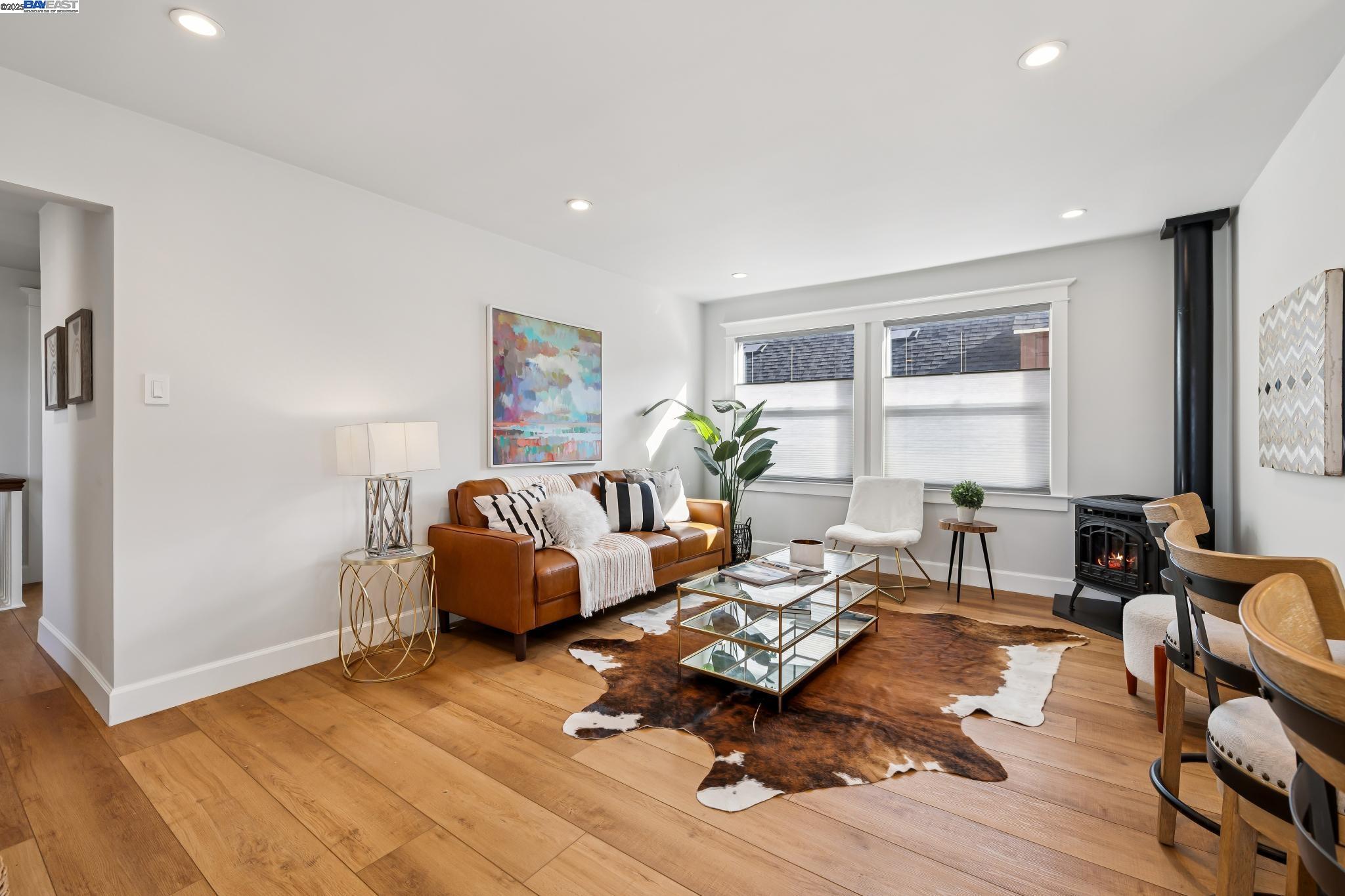 Detail Gallery Image 6 of 50 For 1525 Stanton St, Alameda,  CA 94501 - – Beds | – Baths
