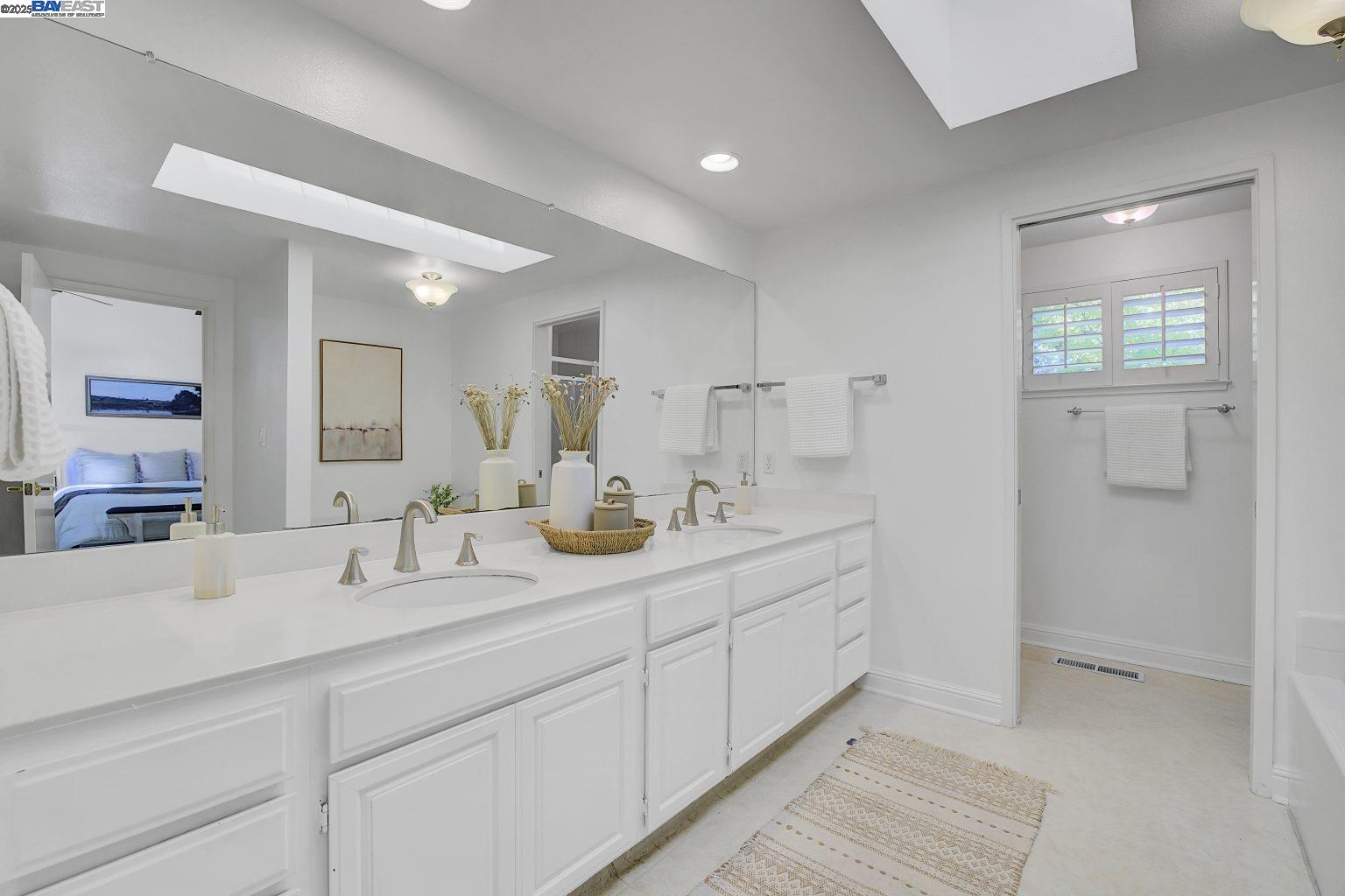 Detail Gallery Image 35 of 47 For 1940 Everidge Ct, Walnut Creek,  CA 94597 - 4 Beds | 2/1 Baths
