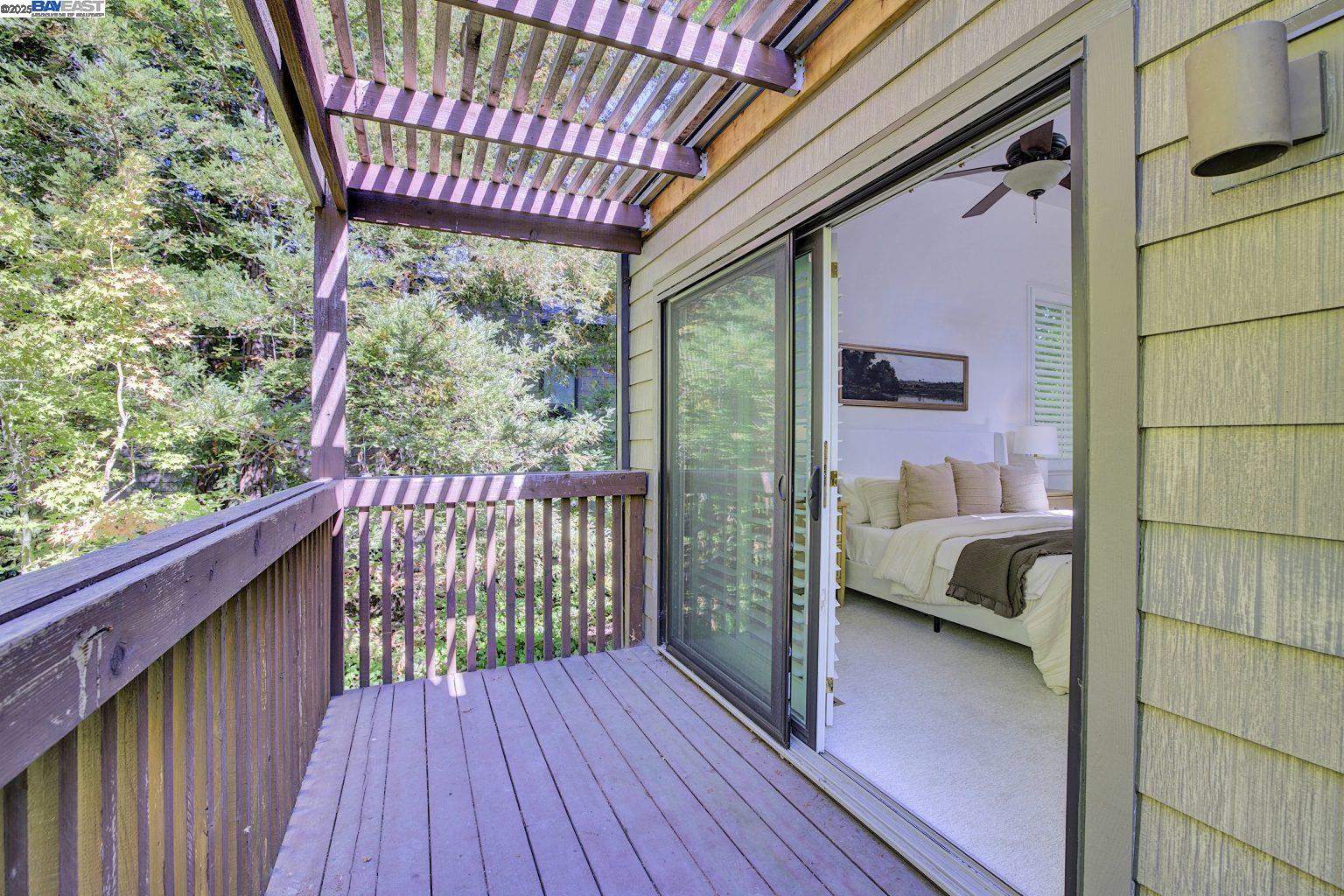 Detail Gallery Image 38 of 47 For 1940 Everidge Ct, Walnut Creek,  CA 94597 - 4 Beds | 2/1 Baths
