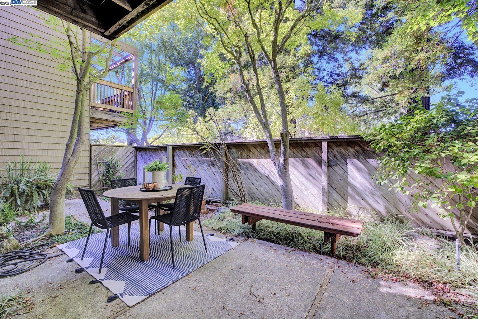 Detail Gallery Image 41 of 47 For 1940 Everidge Ct, Walnut Creek,  CA 94597 - 4 Beds | 2/1 Baths