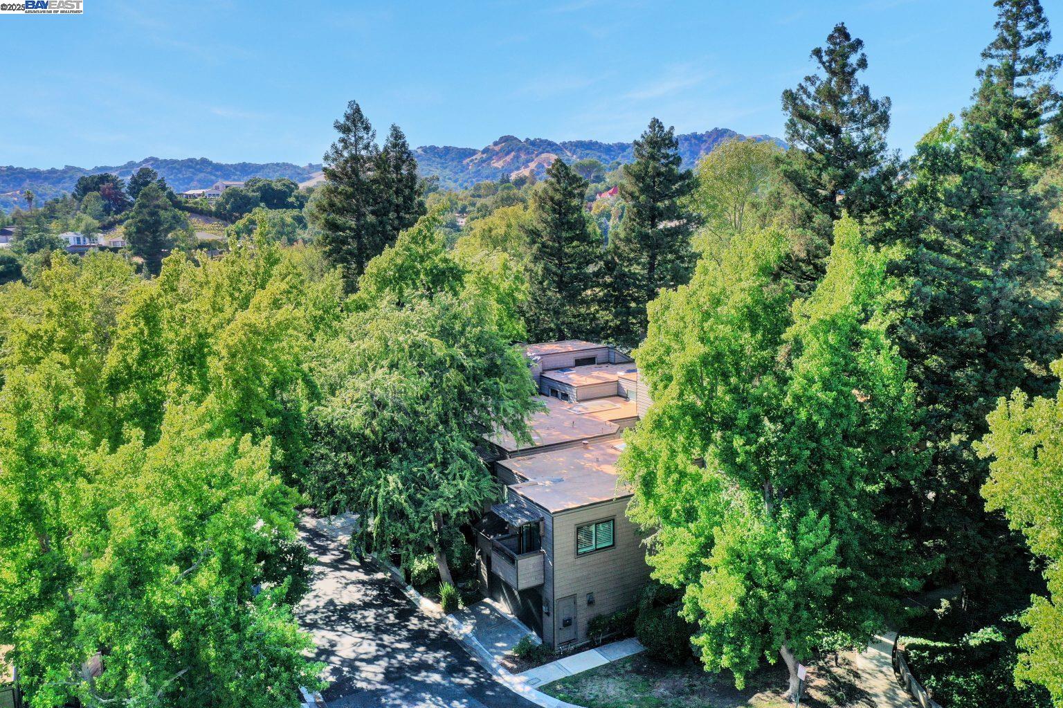 Detail Gallery Image 46 of 47 For 1940 Everidge Ct, Walnut Creek,  CA 94597 - 4 Beds | 2/1 Baths