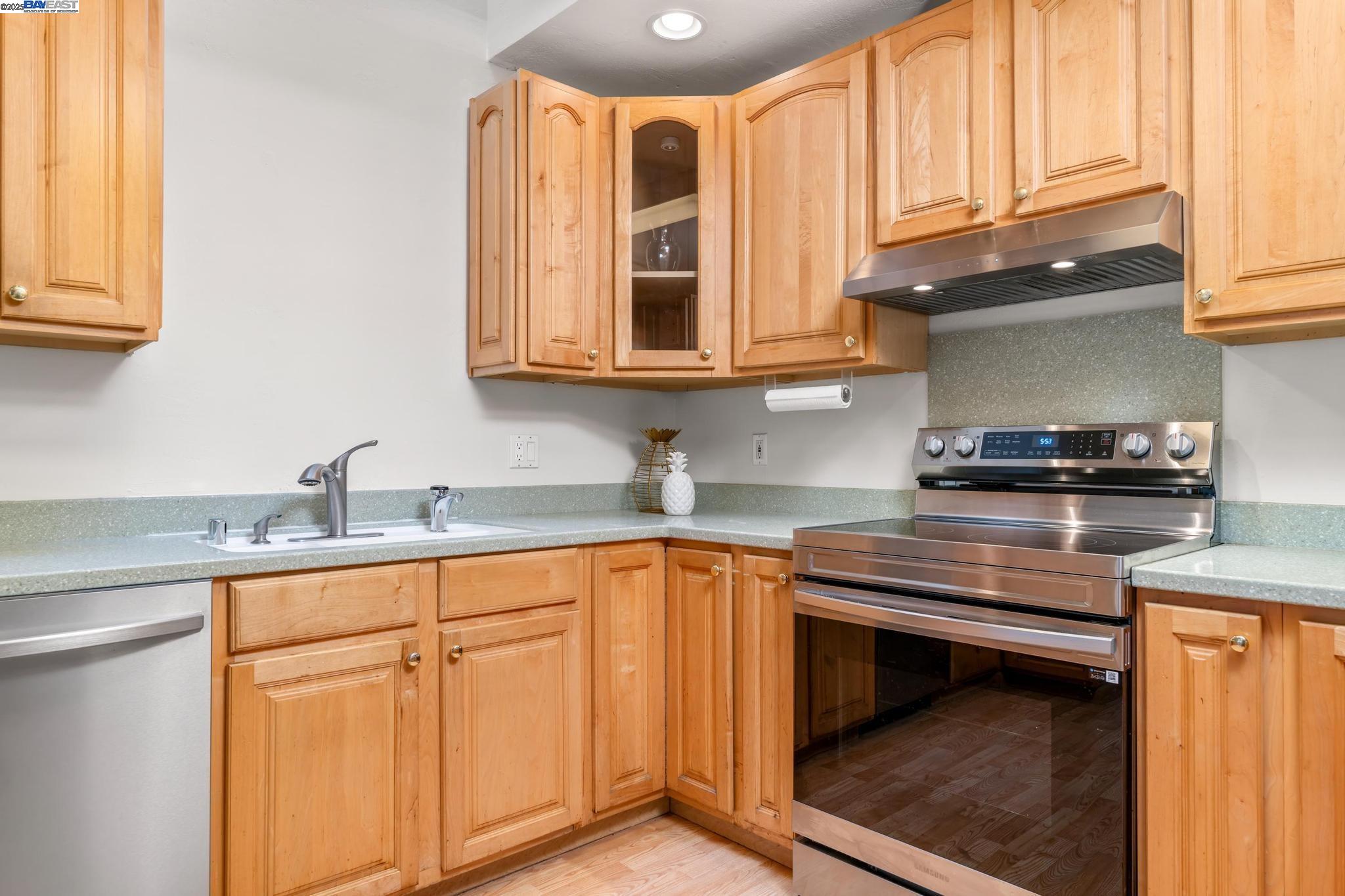 Detail Gallery Image 18 of 43 For 4749 Montreal Dr, San Jose,  CA 95130 - 4 Beds | 2 Baths
