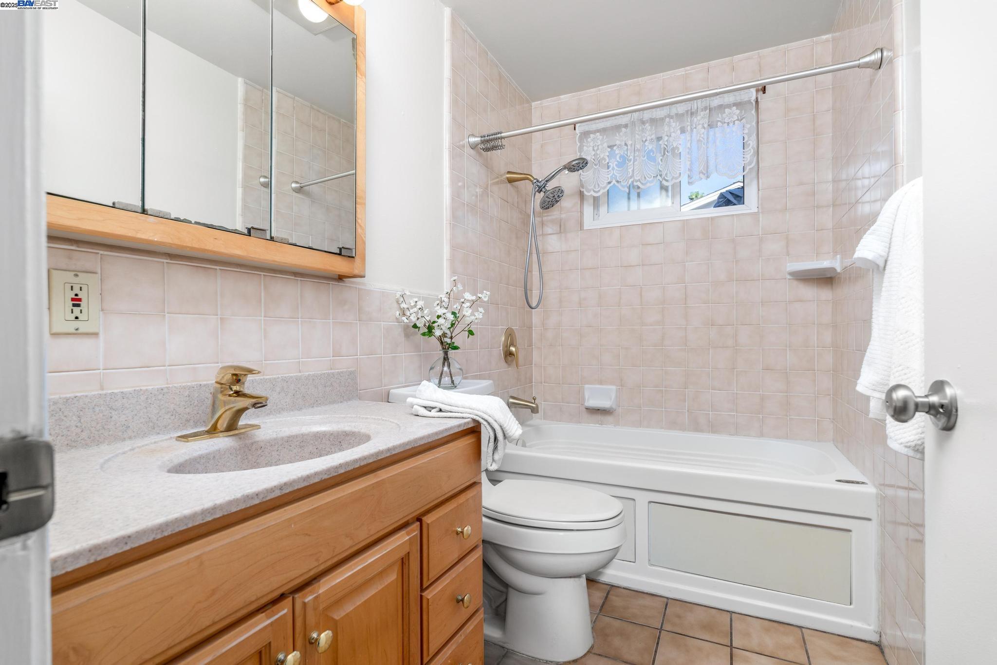 Detail Gallery Image 28 of 43 For 4749 Montreal Dr, San Jose,  CA 95130 - 4 Beds | 2 Baths