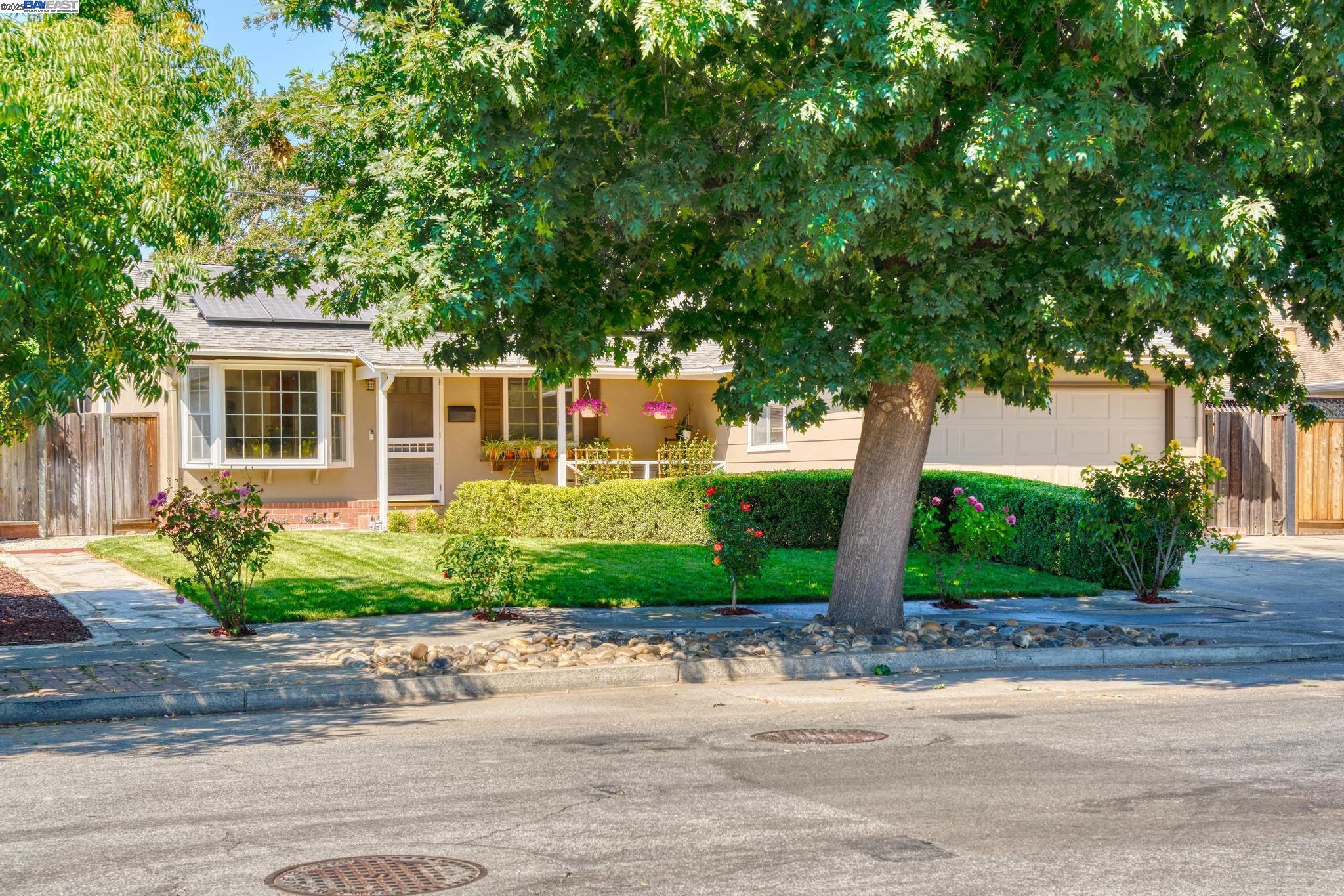 Detail Gallery Image 7 of 43 For 4749 Montreal Dr, San Jose,  CA 95130 - 4 Beds | 2 Baths