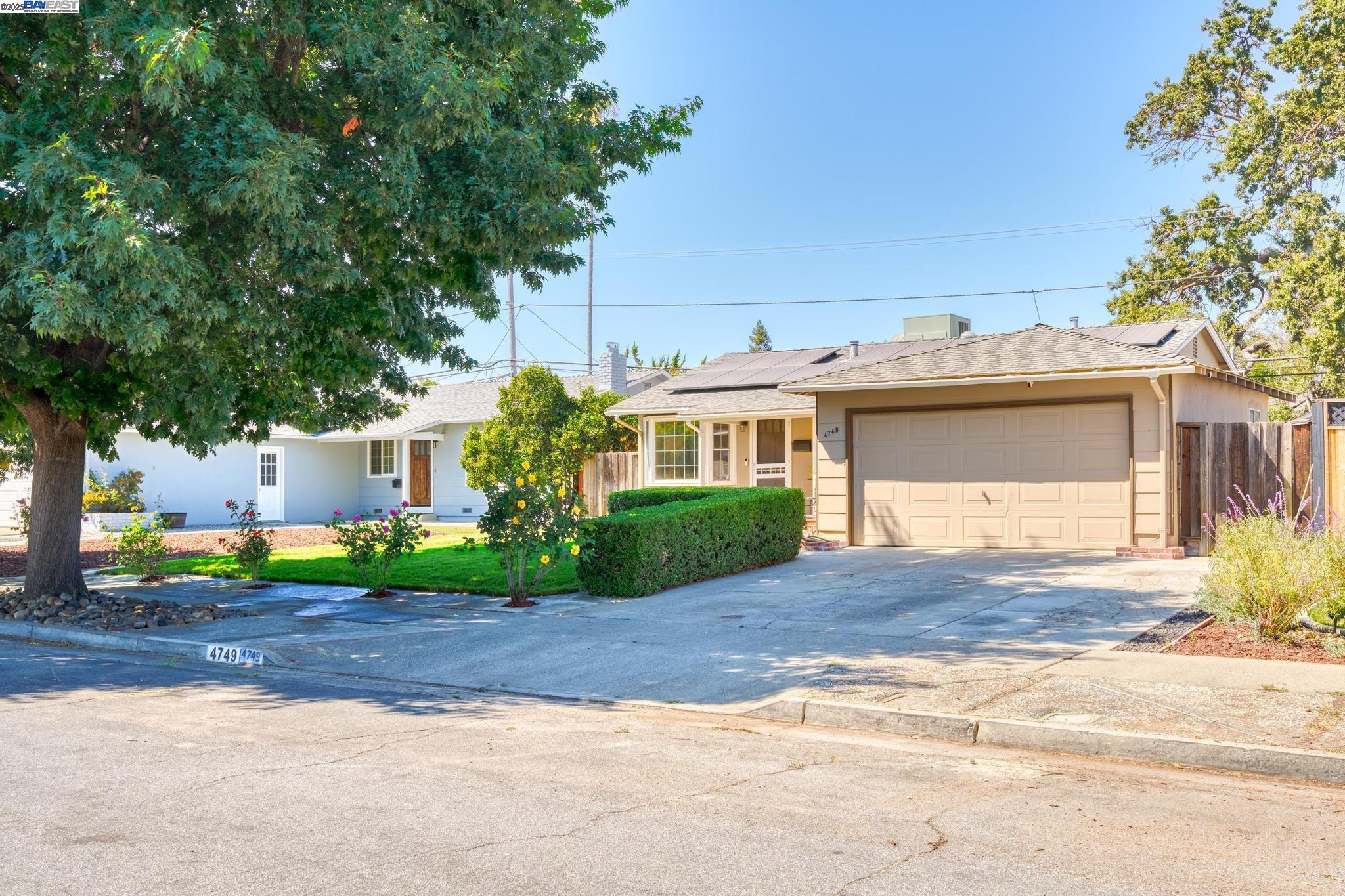 Detail Gallery Image 8 of 43 For 4749 Montreal Dr, San Jose,  CA 95130 - 4 Beds | 2 Baths