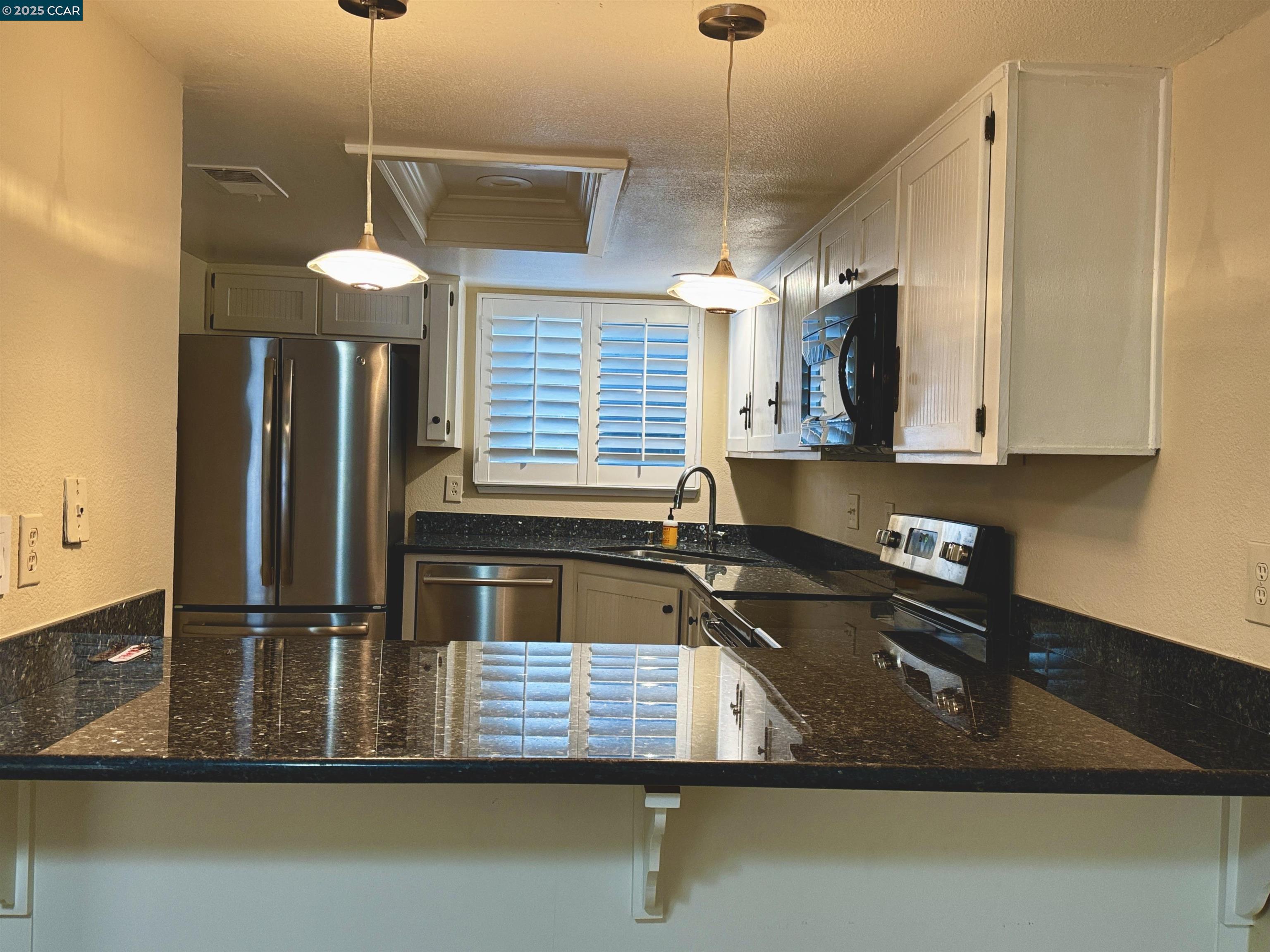 Photo #5: 41109292 Listing 