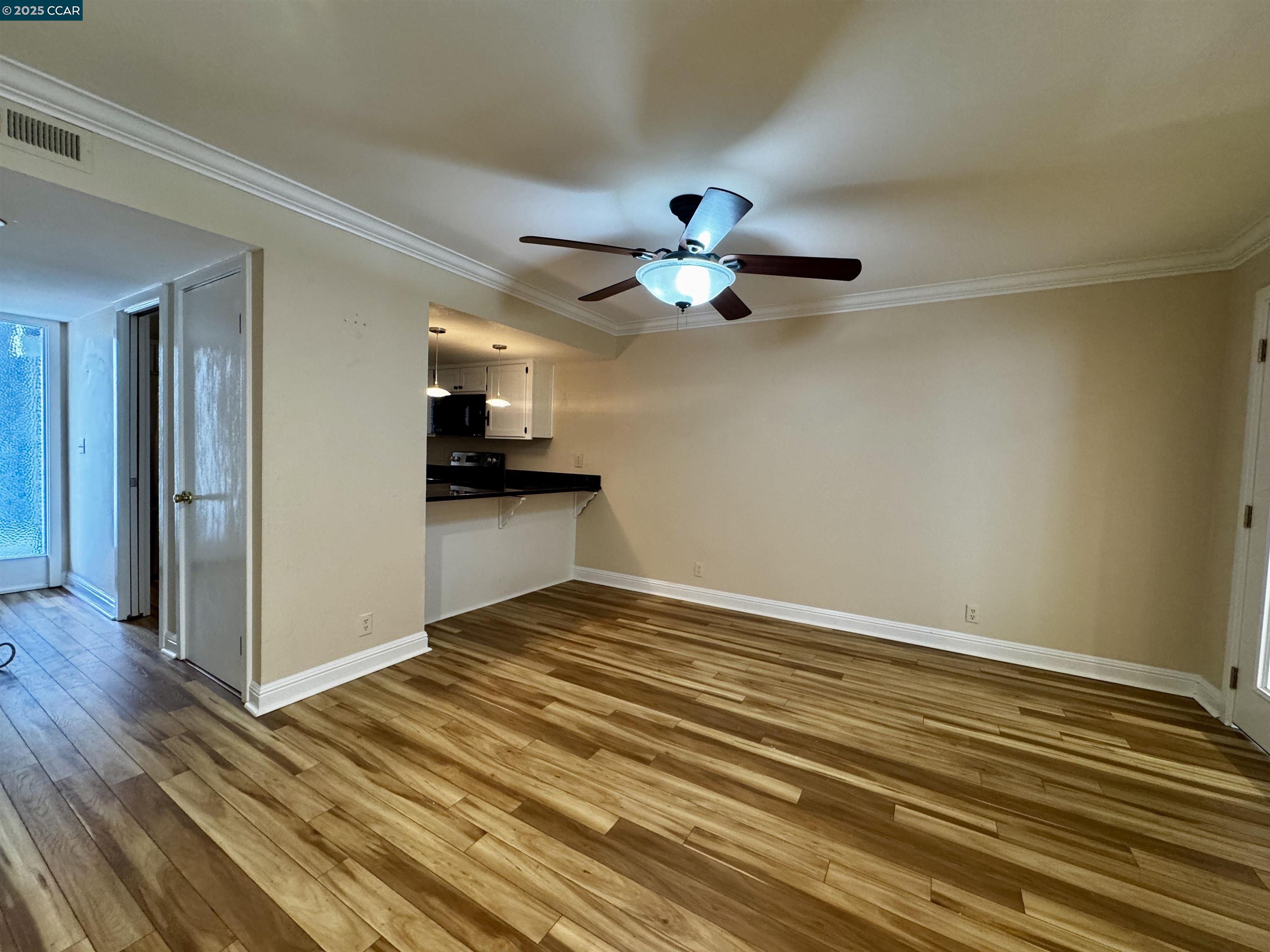 Photo #9: 41109292 Listing: Photo #9
