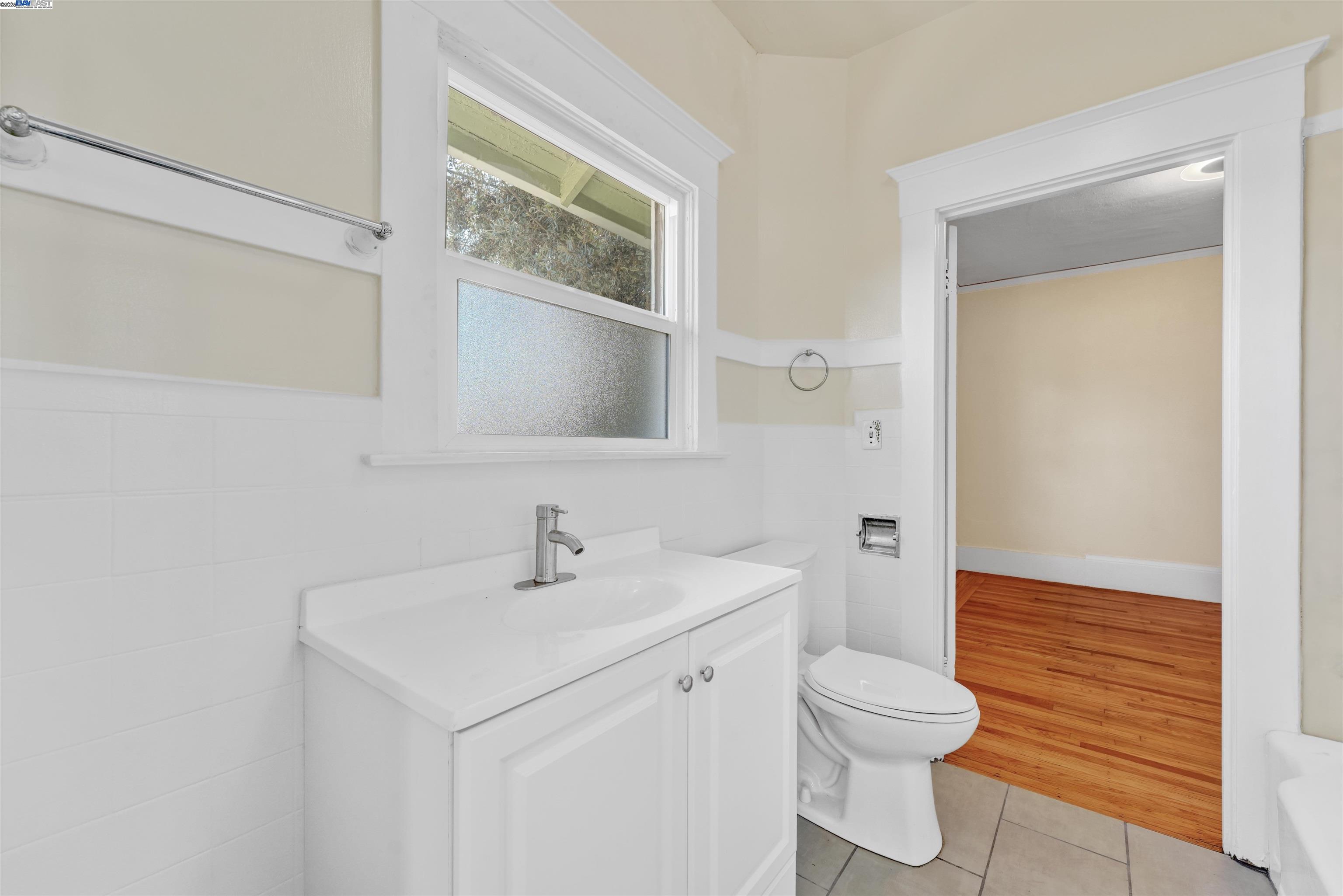 Detail Gallery Image 33 of 60 For 2713 Coolidge Ave, Oakland,  CA 94601 - 3 Beds | 1/1 Baths