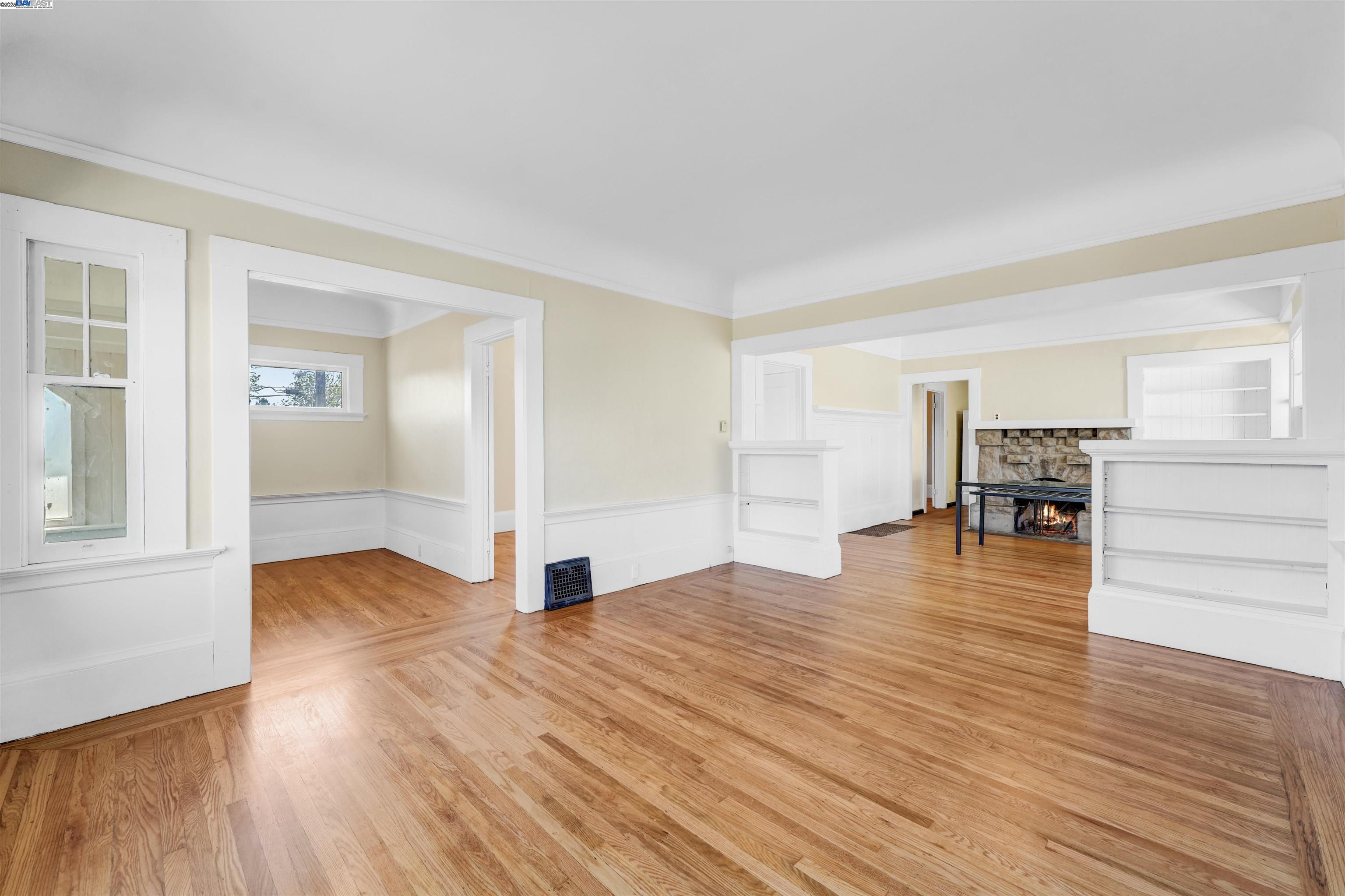 Detail Gallery Image 6 of 60 For 2713 Coolidge Ave, Oakland,  CA 94601 - 3 Beds | 1/1 Baths