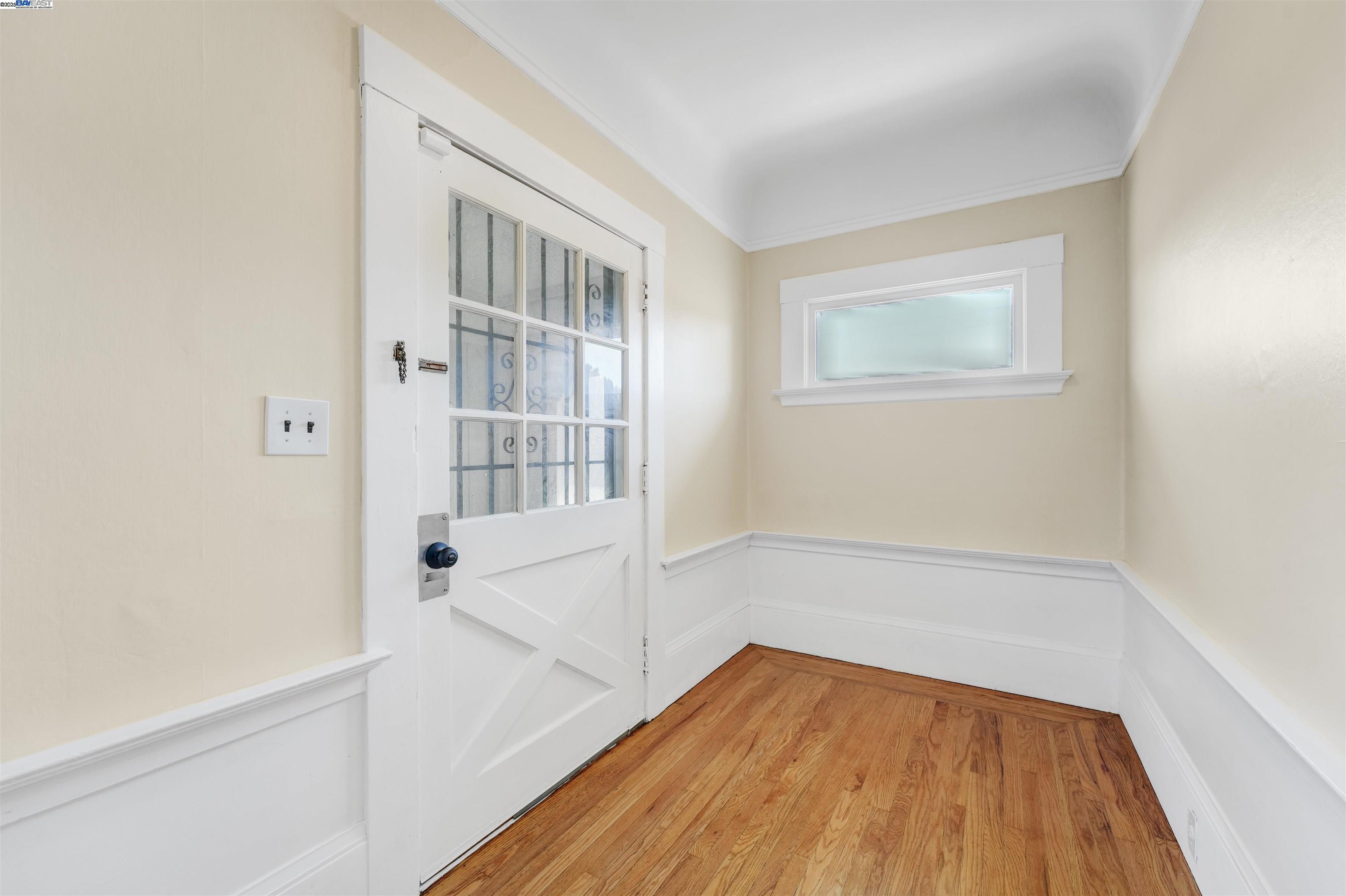 Detail Gallery Image 8 of 60 For 2713 Coolidge Ave, Oakland,  CA 94601 - 3 Beds | 1/1 Baths