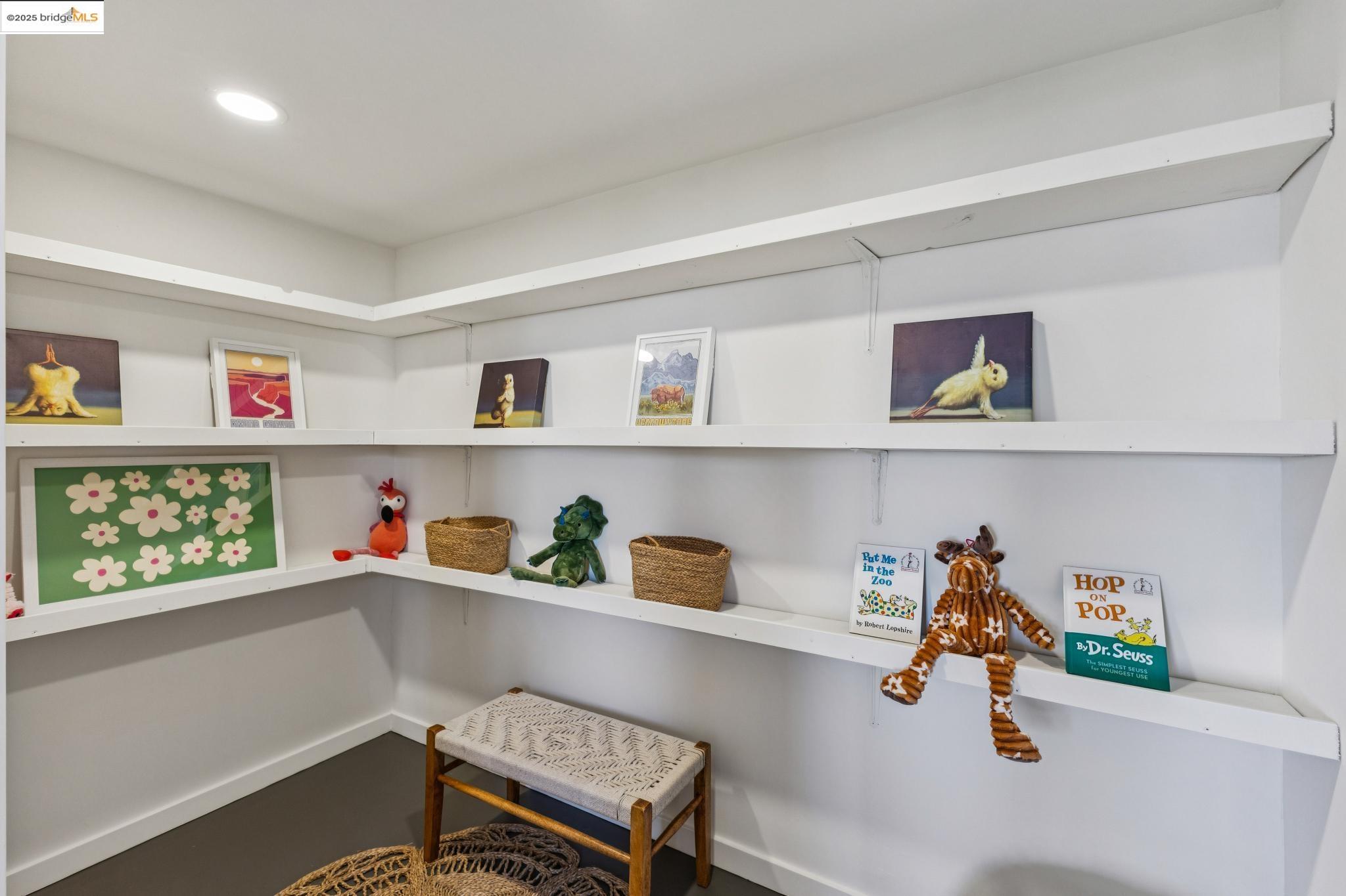 Detail Gallery Image 34 of 60 For 5 Maybeck Twin Dr, Berkeley,  CA 94708 - 3 Beds | 2 Baths