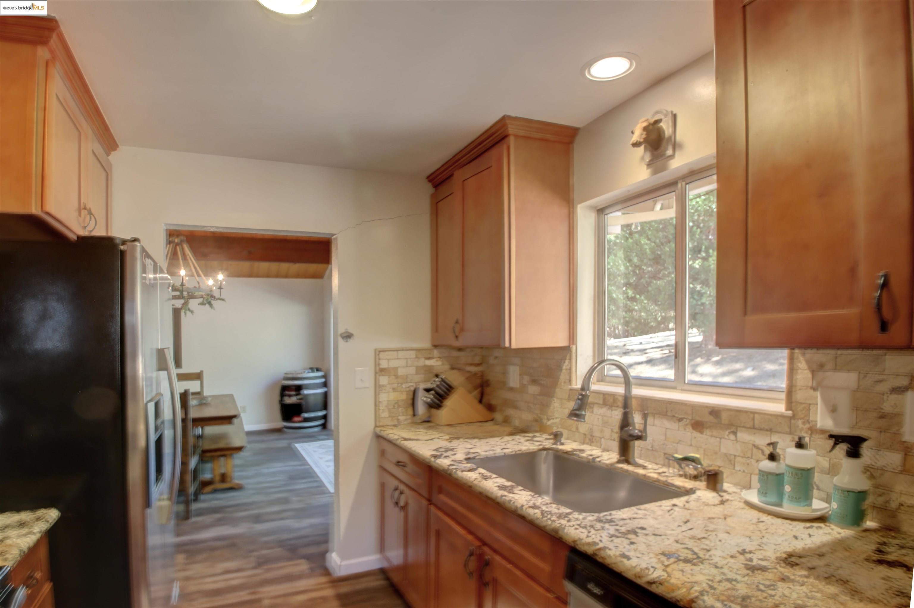 Detail Gallery Image 15 of 38 For 13150 Wells Fargo Dr, Groveland,  CA 95321 - 3 Beds | 2 Baths