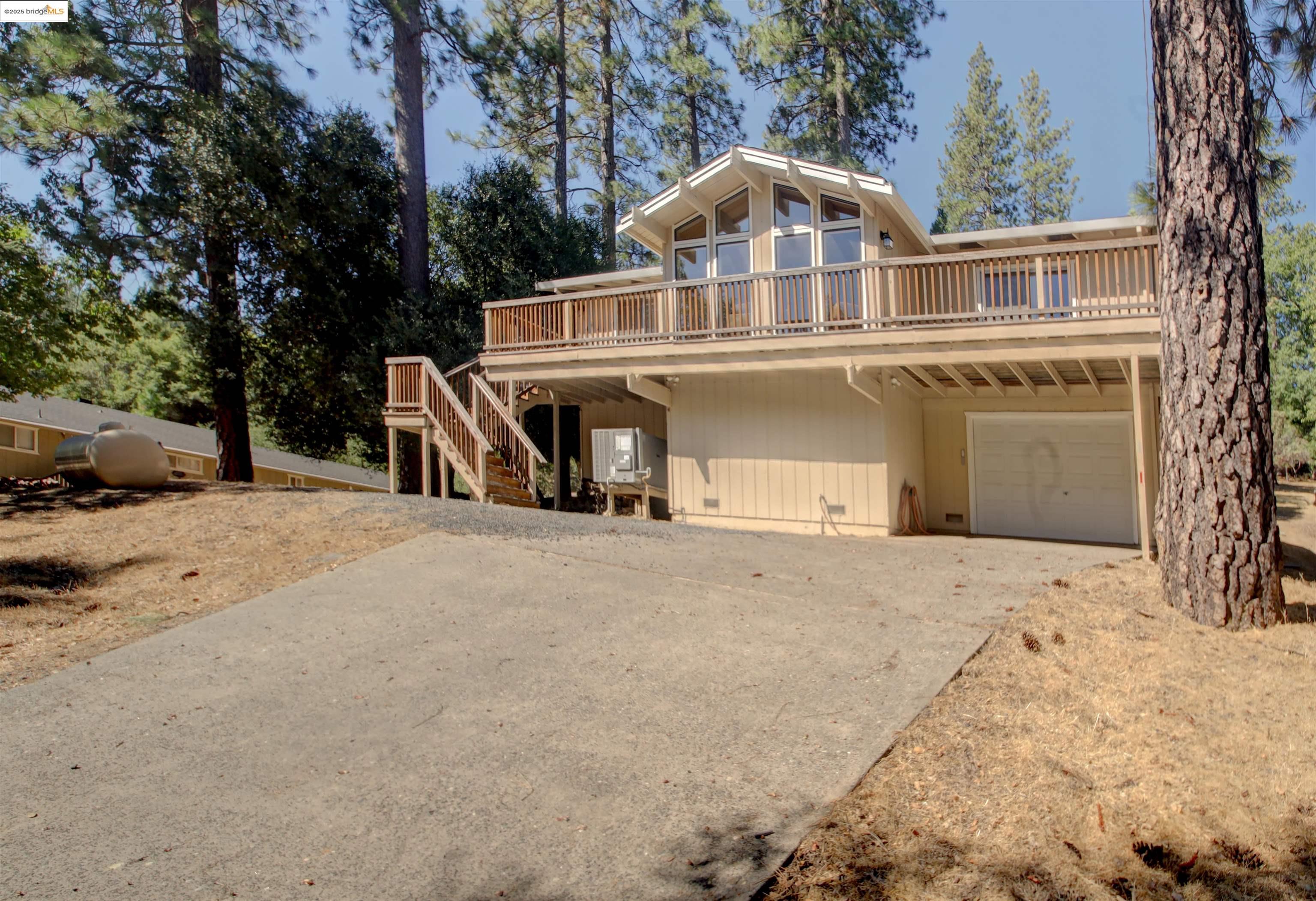 Detail Gallery Image 3 of 38 For 13150 Wells Fargo Dr, Groveland,  CA 95321 - 3 Beds | 2 Baths