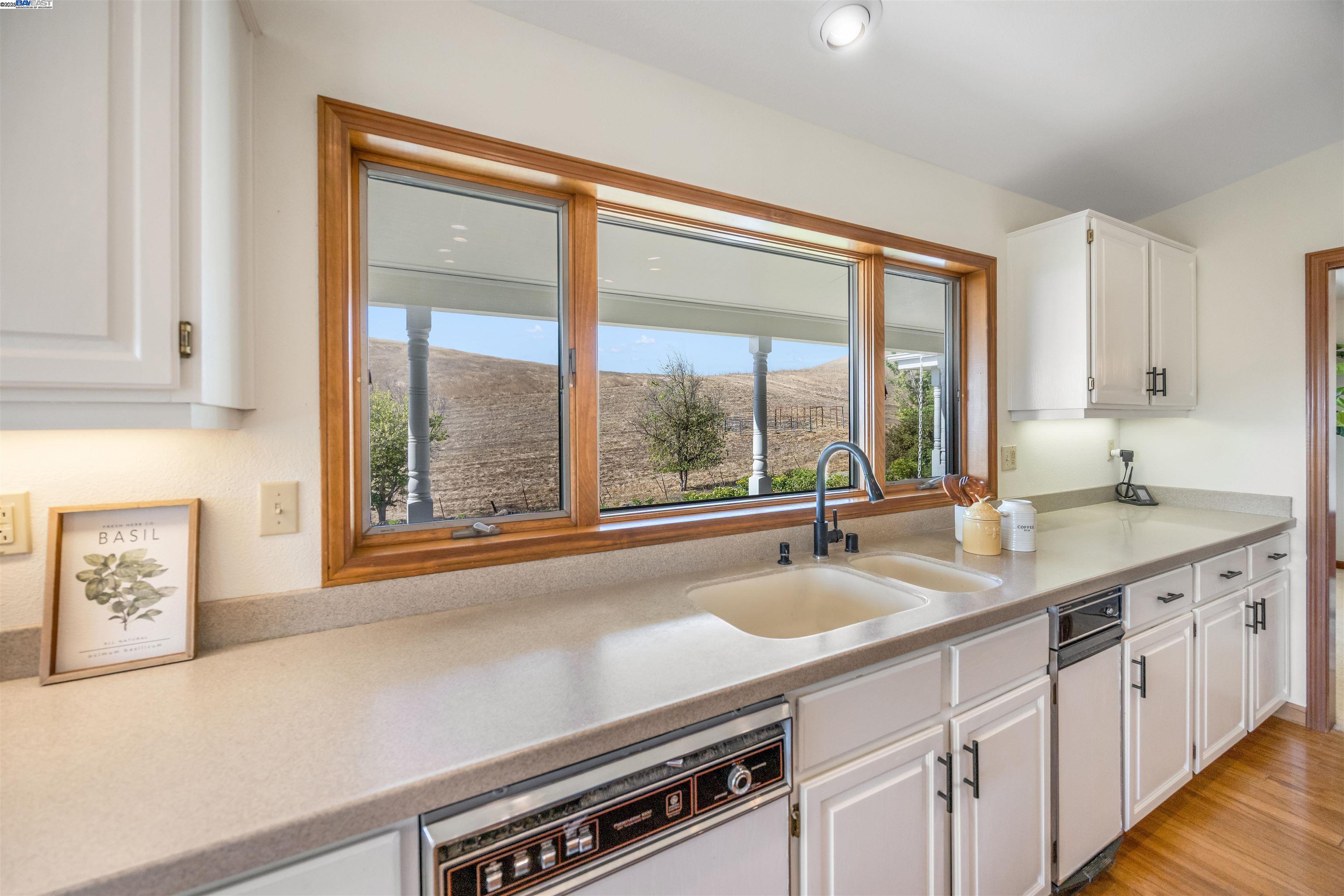 Detail Gallery Image 29 of 57 For 9050 Highland Rd, Livermore,  CA 94551 - 4 Beds | 2/1 Baths