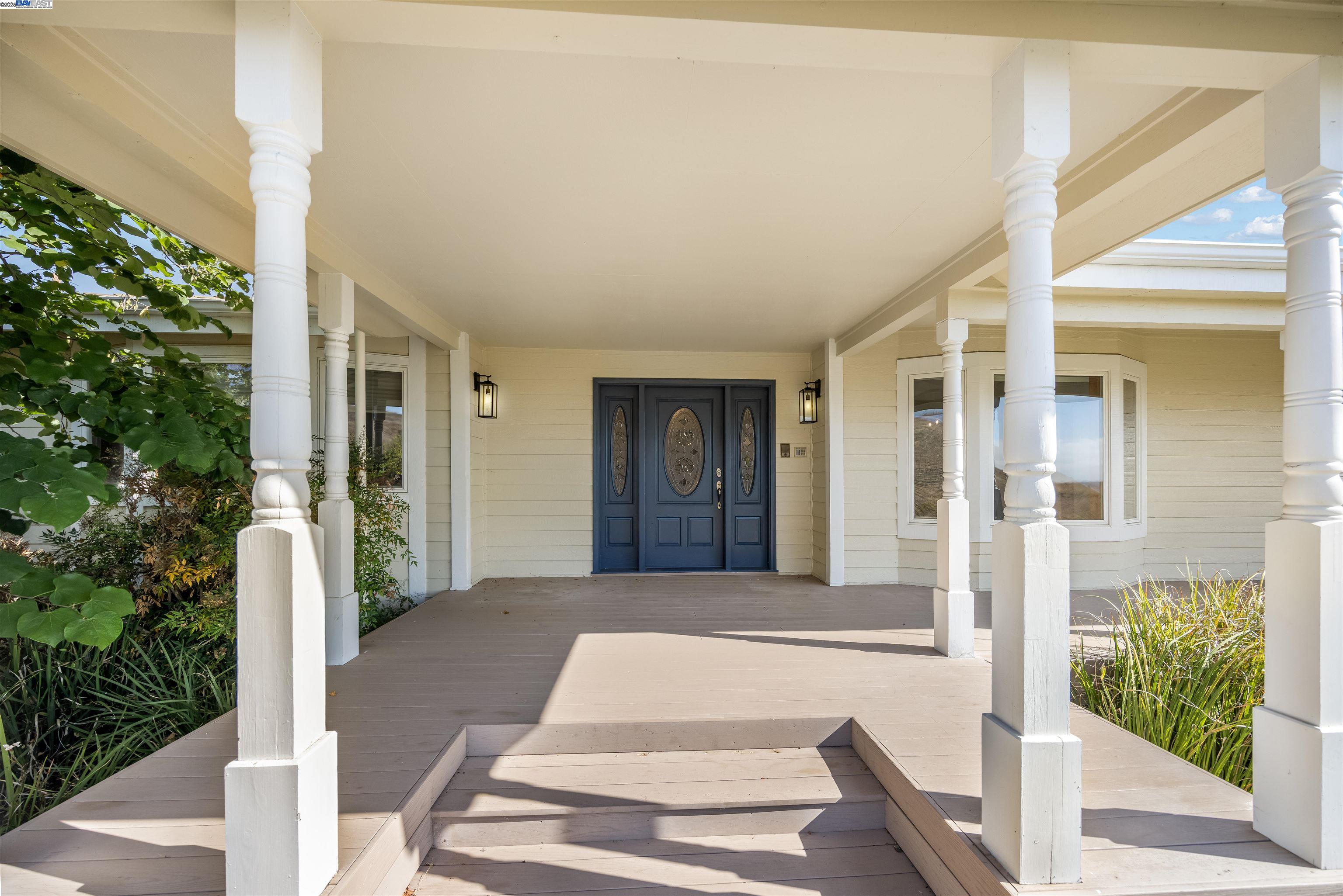 Detail Gallery Image 5 of 57 For 9050 Highland Rd, Livermore,  CA 94551 - 4 Beds | 2/1 Baths