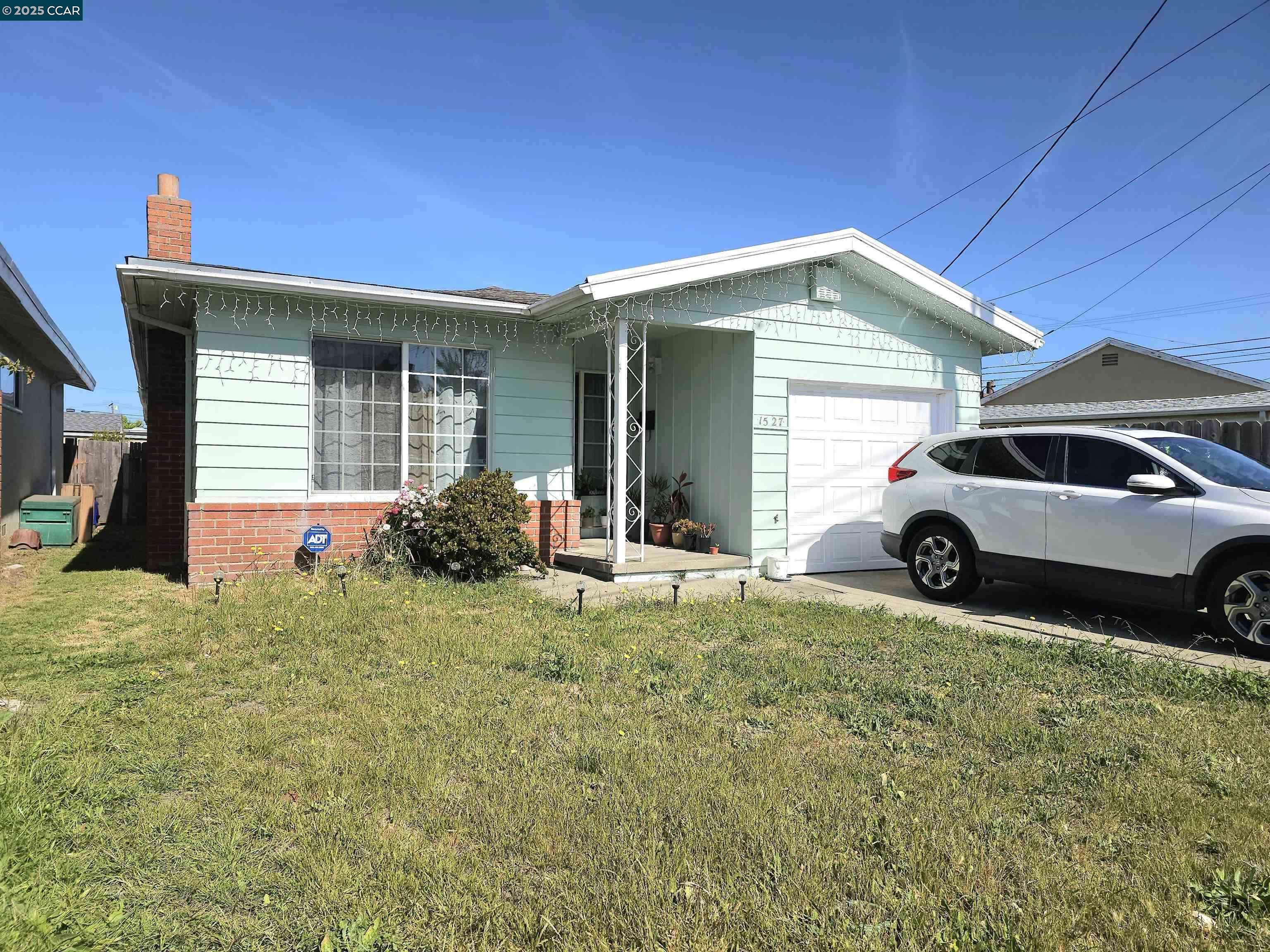Detail Gallery Image 1 of 10 For 1527 24th St, Richmond,  CA 94806 - 4 Beds | 2 Baths