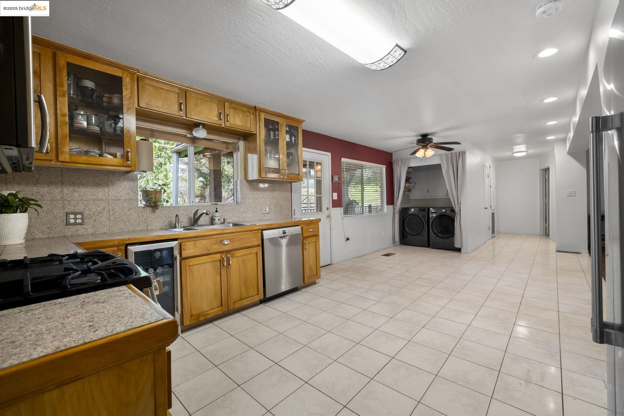 Detail Gallery Image 13 of 50 For 21550 Phoenix Lake Rd, Sonora,  CA 95370 - 4 Beds | 5 Baths