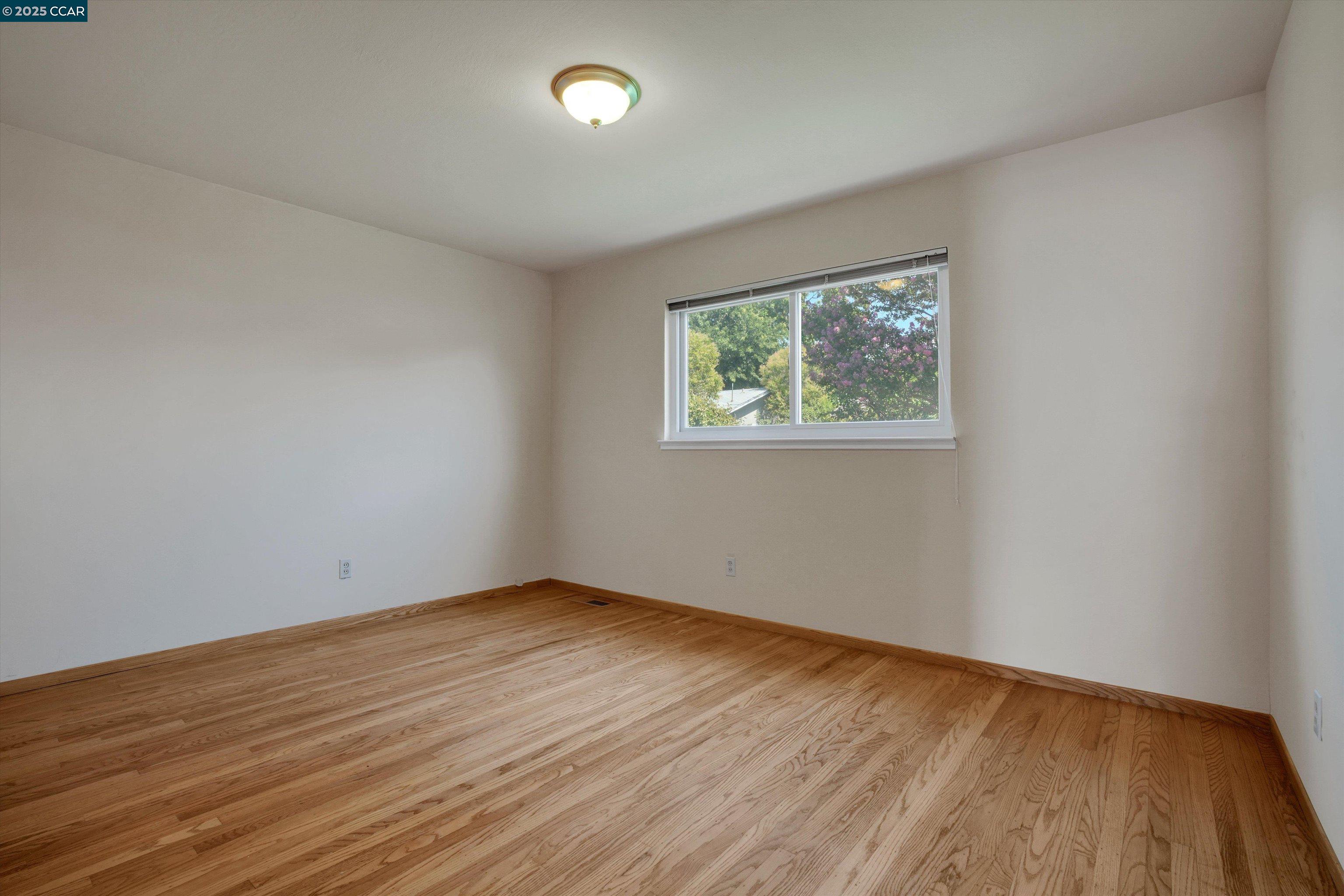 Detail Gallery Image 13 of 34 For 3455 Halifax Way, Concord,  CA 94520 - 3 Beds | 2/1 Baths