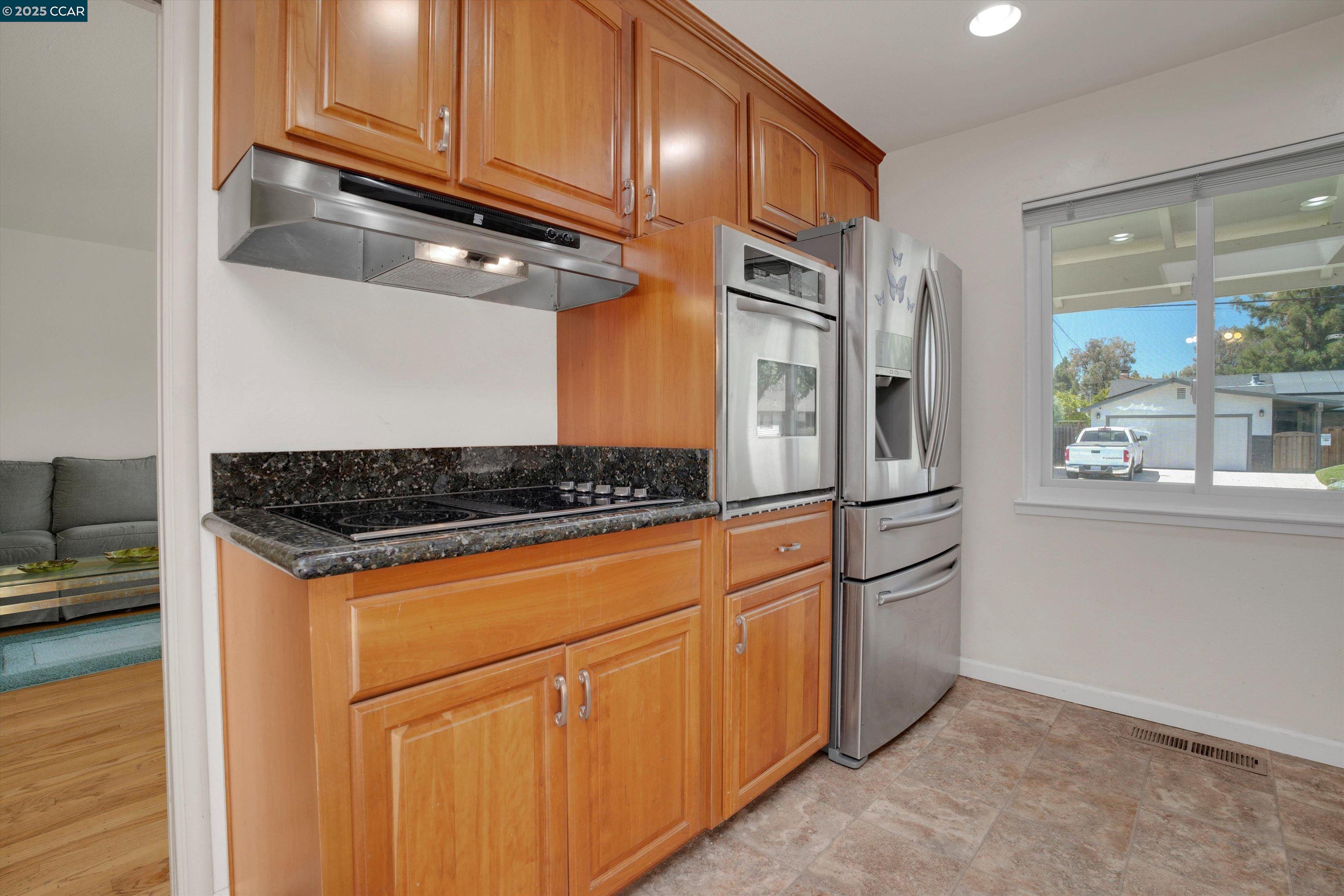 Detail Gallery Image 20 of 34 For 3455 Halifax Way, Concord,  CA 94520 - 3 Beds | 2/1 Baths