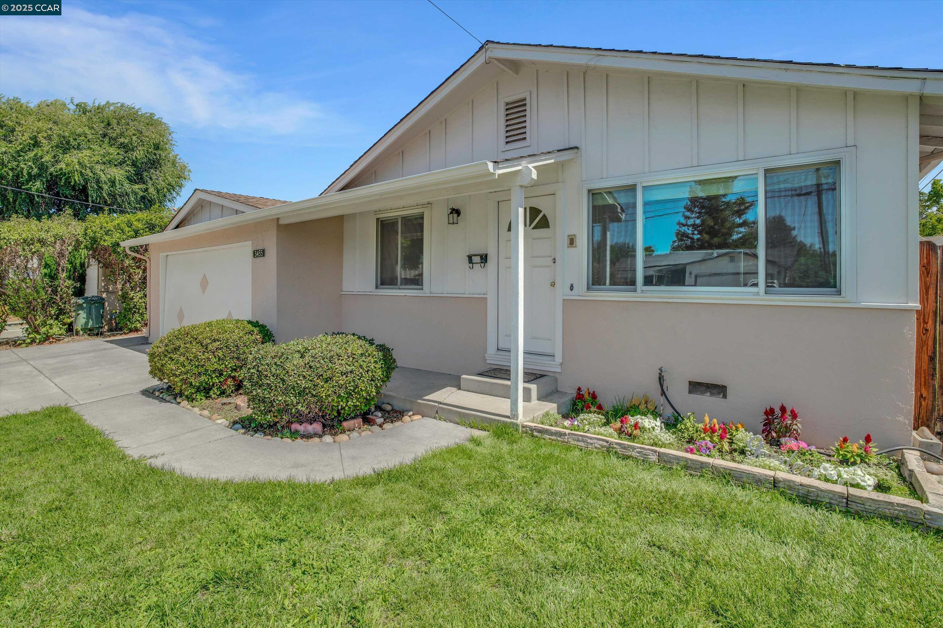 Detail Gallery Image 6 of 34 For 3455 Halifax Way, Concord,  CA 94520 - 3 Beds | 2/1 Baths