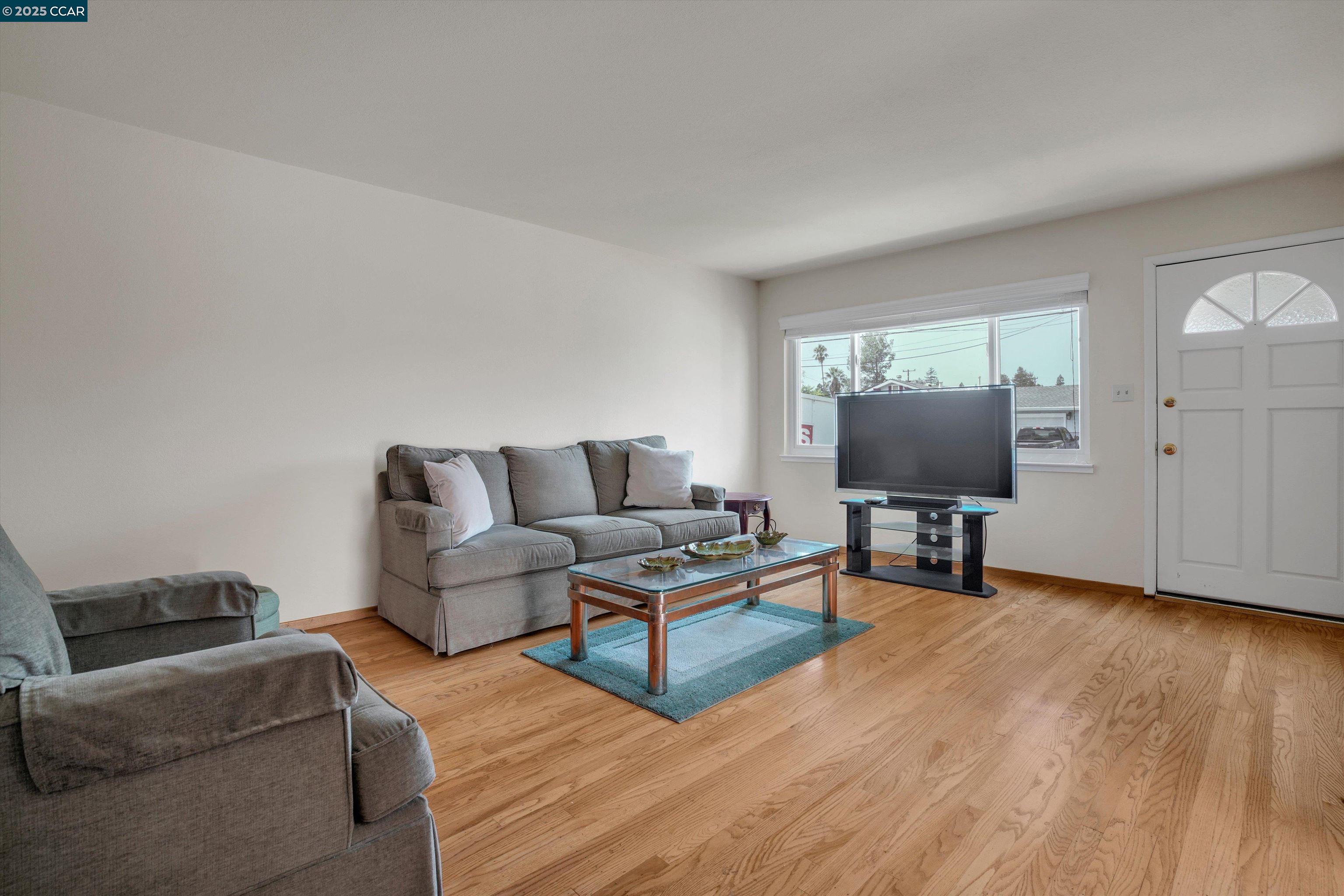 Detail Gallery Image 9 of 34 For 3455 Halifax Way, Concord,  CA 94520 - 3 Beds | 2/1 Baths