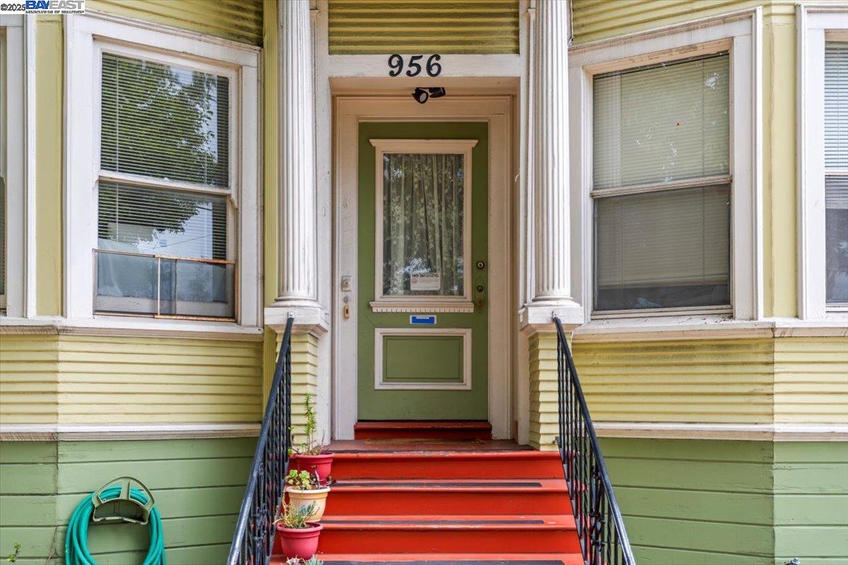 Detail Gallery Image 7 of 25 For 954 Park St, Alameda,  CA 94501 - – Beds | – Baths