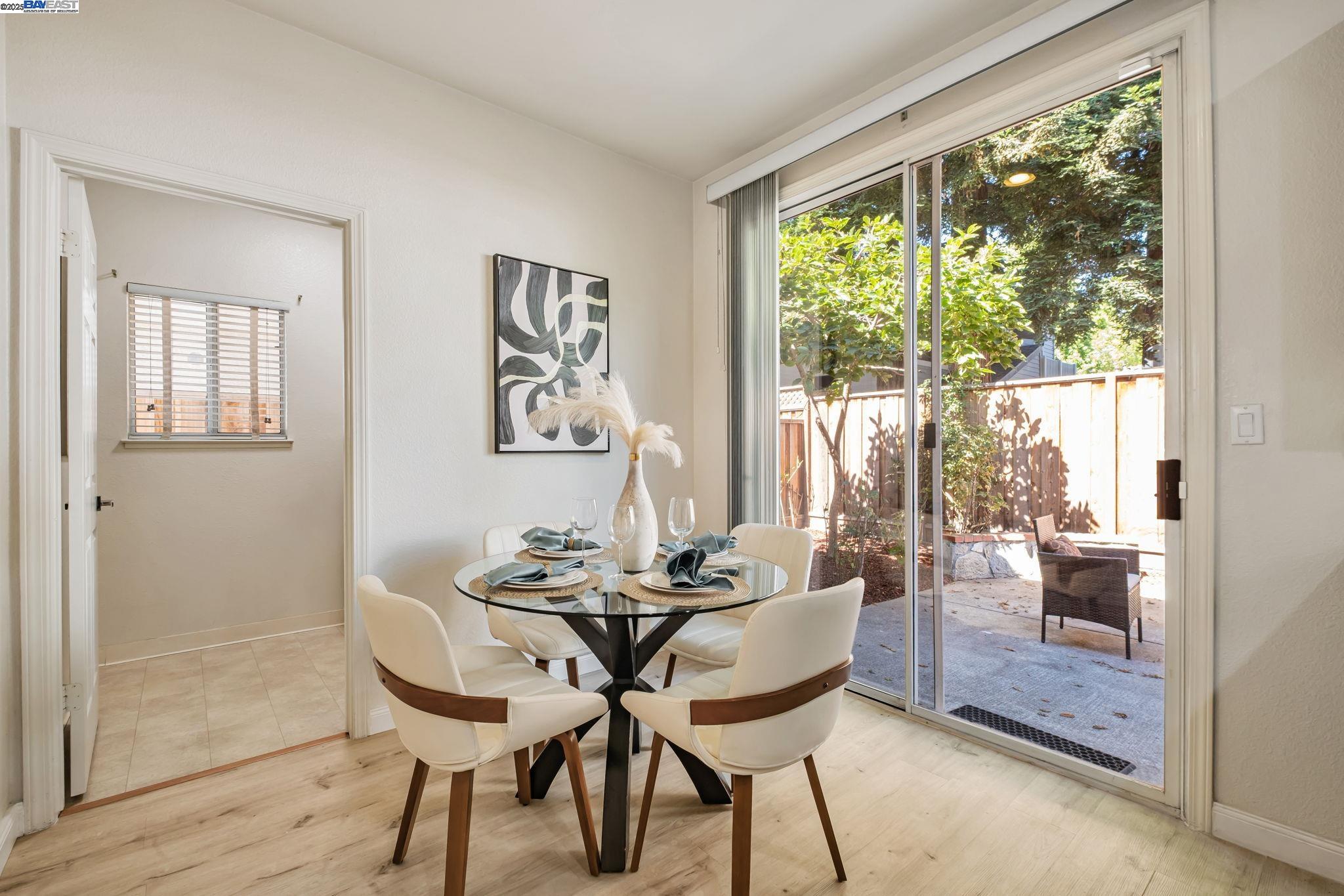 Detail Gallery Image 15 of 52 For 3840 Springfield Cmn, Fremont,  CA 94555 - 4 Beds | 2/1 Baths