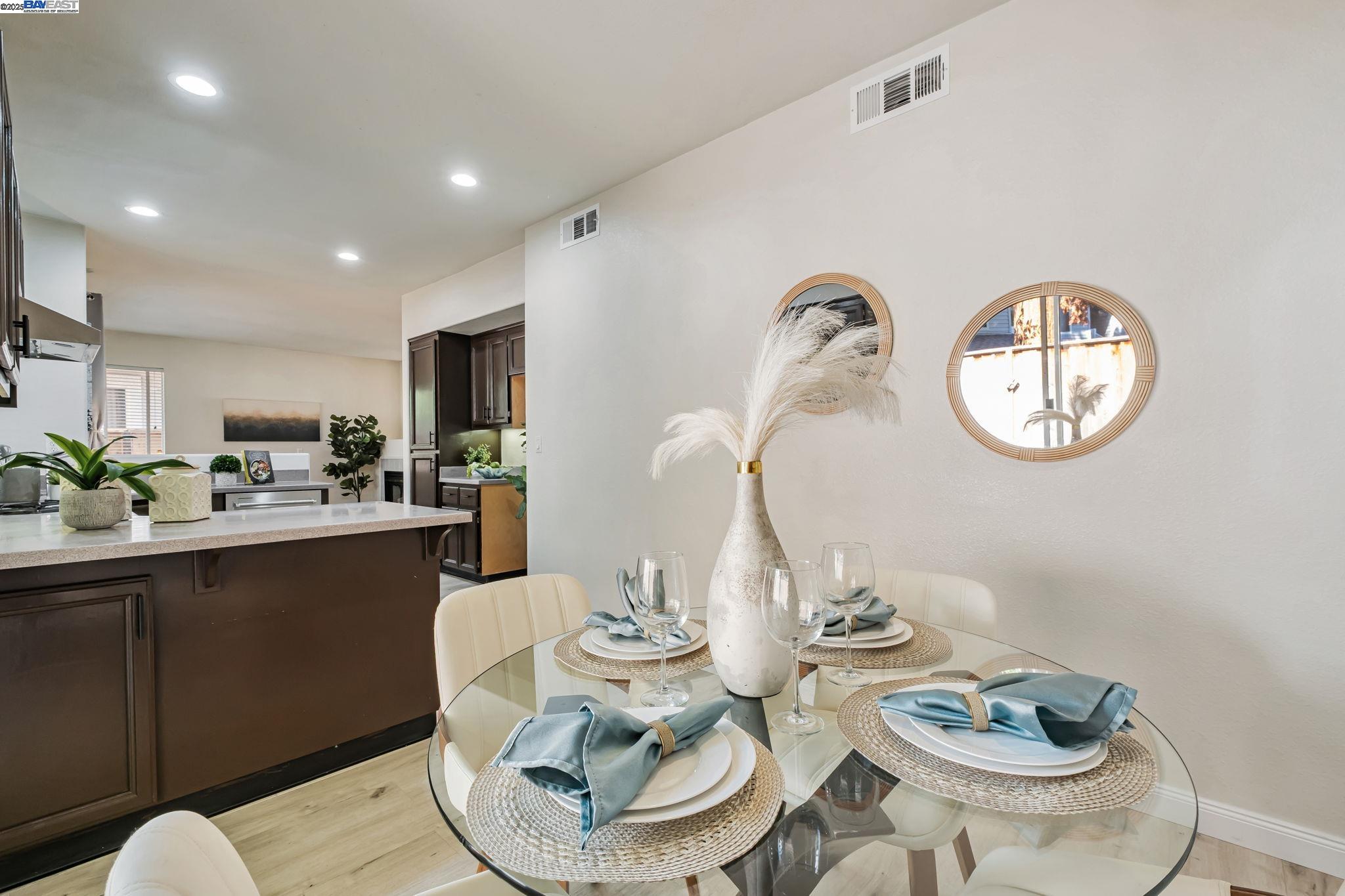 Detail Gallery Image 16 of 52 For 3840 Springfield Cmn, Fremont,  CA 94555 - 4 Beds | 2/1 Baths