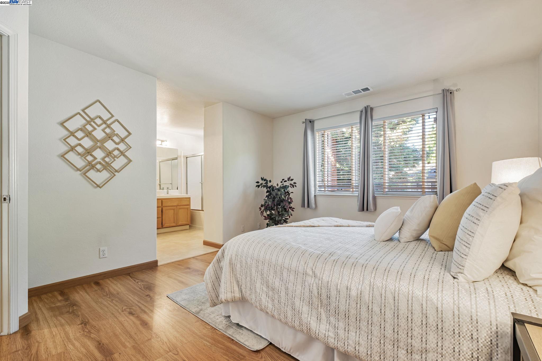 Detail Gallery Image 27 of 52 For 3840 Springfield Cmn, Fremont,  CA 94555 - 4 Beds | 2/1 Baths