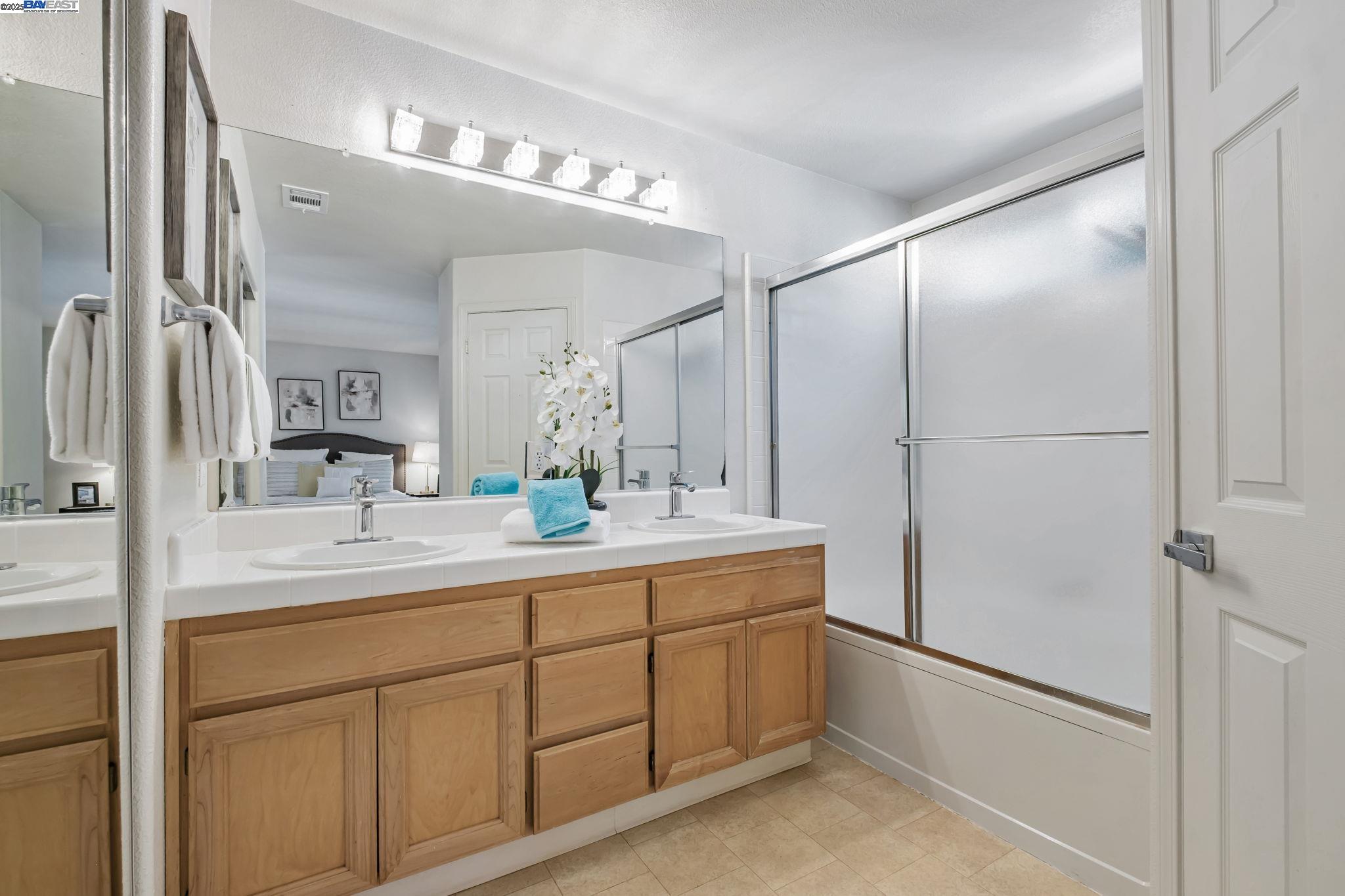 Detail Gallery Image 35 of 52 For 3840 Springfield Cmn, Fremont,  CA 94555 - 4 Beds | 2/1 Baths