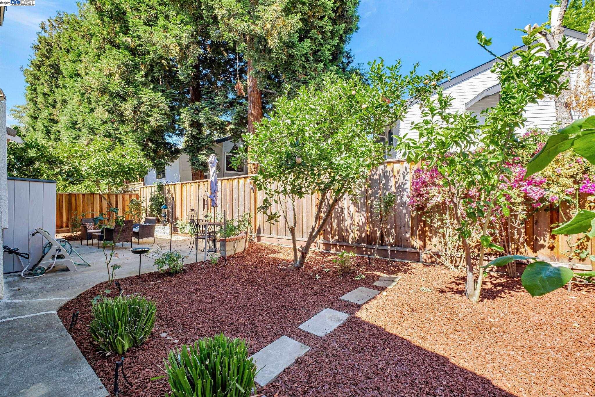Detail Gallery Image 41 of 52 For 3840 Springfield Cmn, Fremont,  CA 94555 - 4 Beds | 2/1 Baths