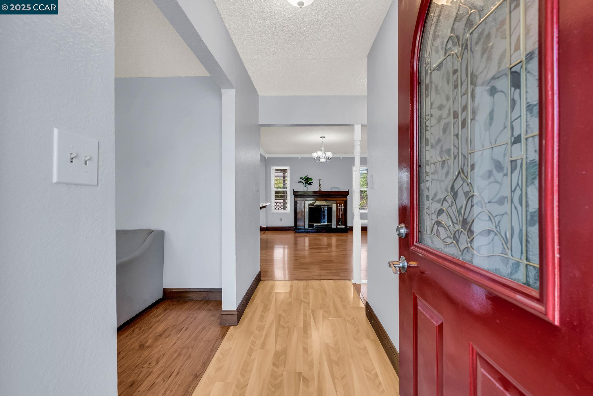 Detail Gallery Image 4 of 59 For 79 Chipman Ln, Suisun City,  CA 94585 - 4 Beds | 2 Baths