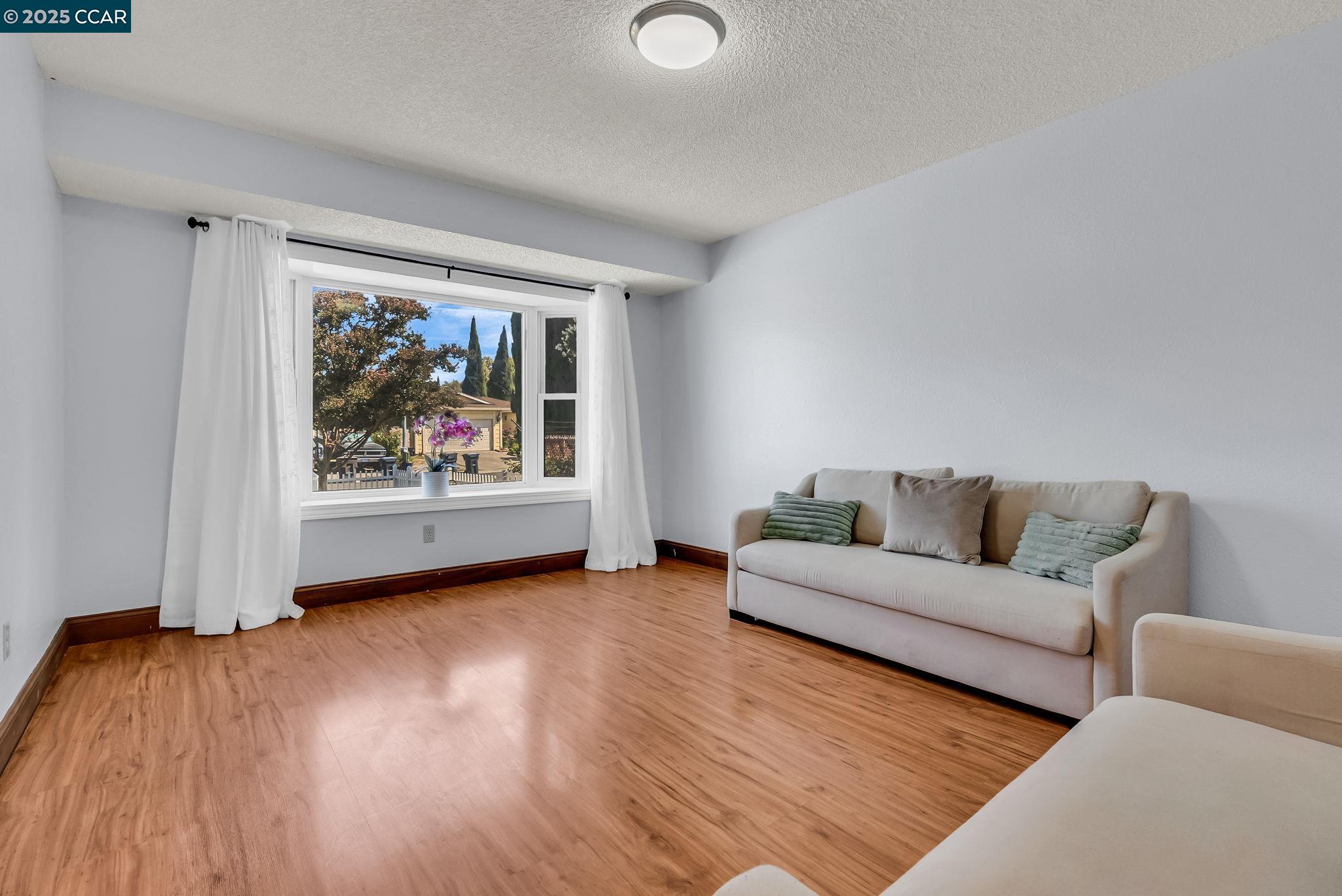 Detail Gallery Image 7 of 58 For 79 Chipman Ln, Suisun City,  CA 94585 - 4 Beds | 2 Baths