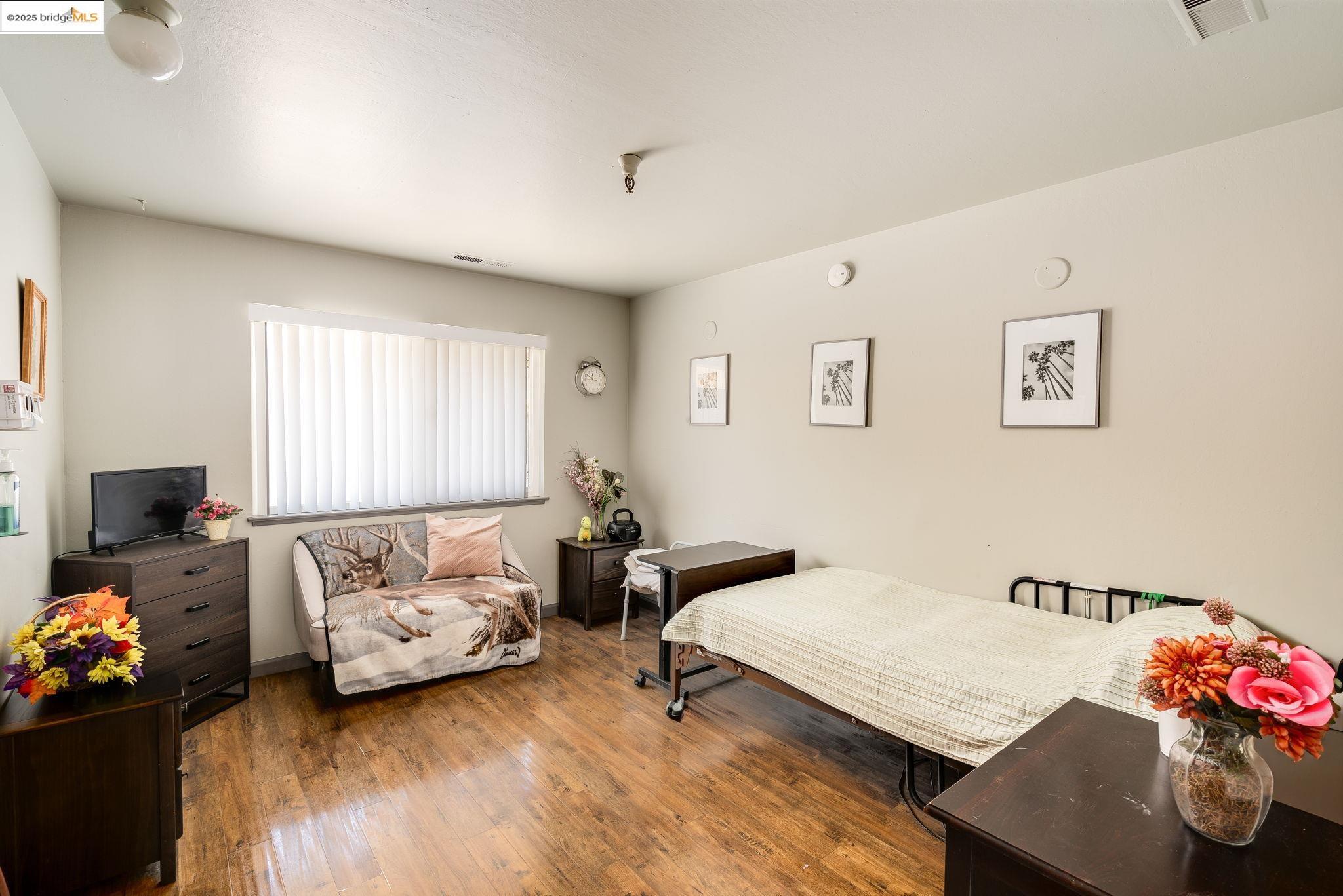 Detail Gallery Image 18 of 50 For 18905 Standish Ave, Hayward,  CA 94541 - – Beds | – Baths