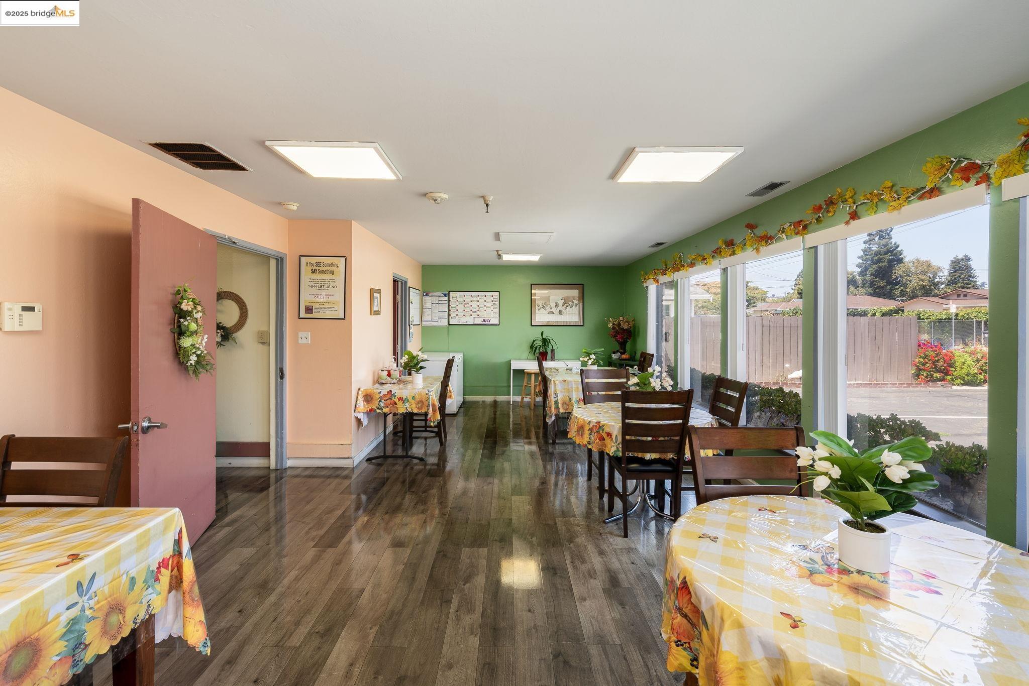 Detail Gallery Image 8 of 50 For 18905 Standish Ave, Hayward,  CA 94541 - – Beds | – Baths