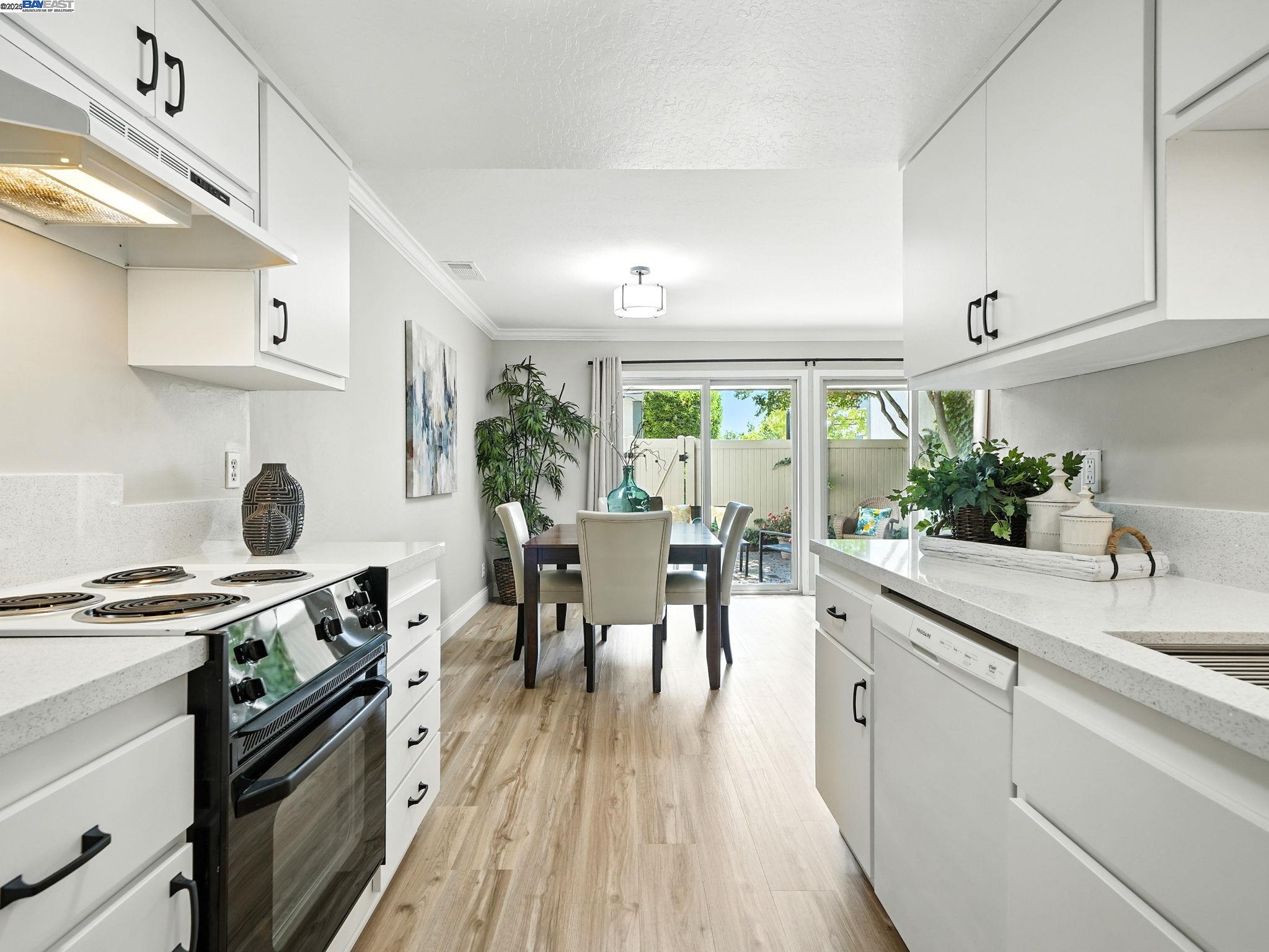 Photo #16: 41109317 Listing: Photo #16