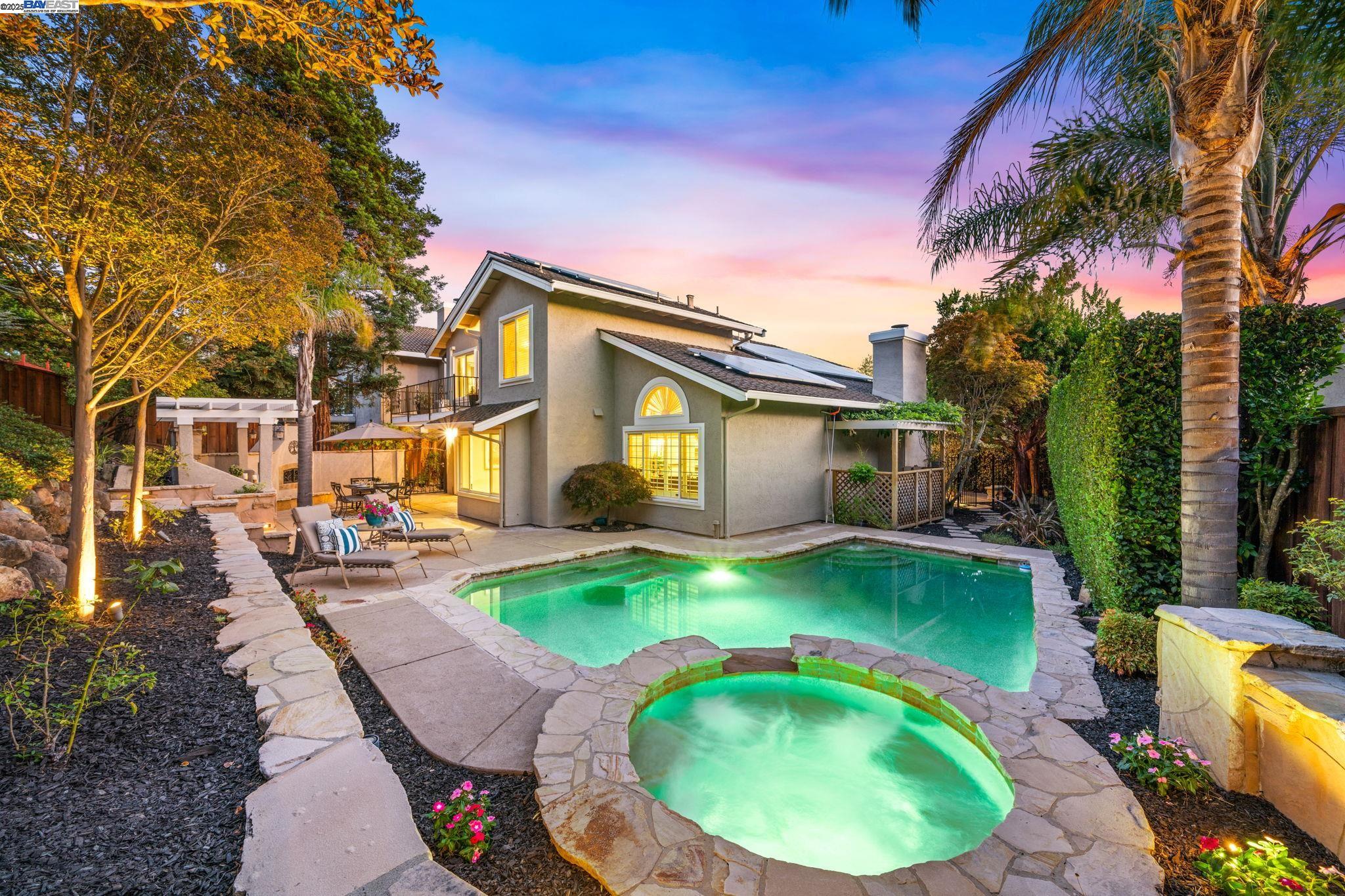 Detail Gallery Image 2 of 56 For 639 Canyon Crest Rd East, San Ramon,  CA 94582 - 4 Beds | 3 Baths