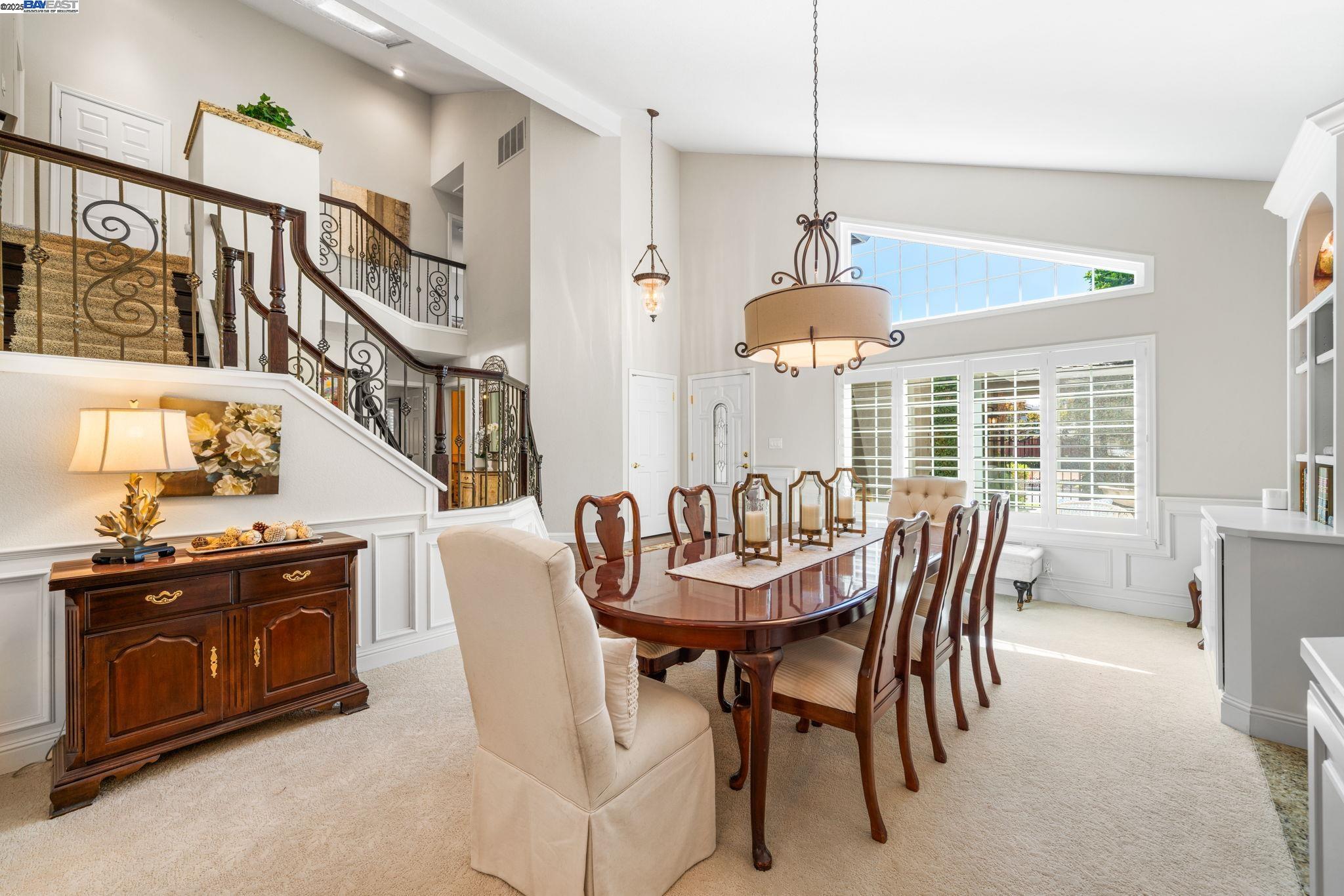 Detail Gallery Image 14 of 56 For 639 Canyon Crest Rd East, San Ramon,  CA 94582 - 4 Beds | 3 Baths