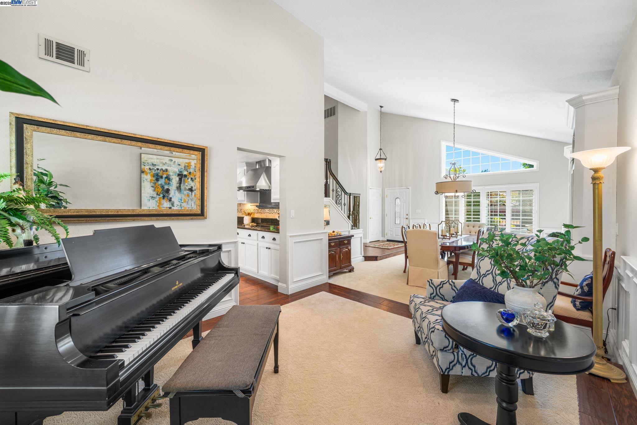 Detail Gallery Image 16 of 56 For 639 Canyon Crest Rd East, San Ramon,  CA 94582 - 4 Beds | 3 Baths