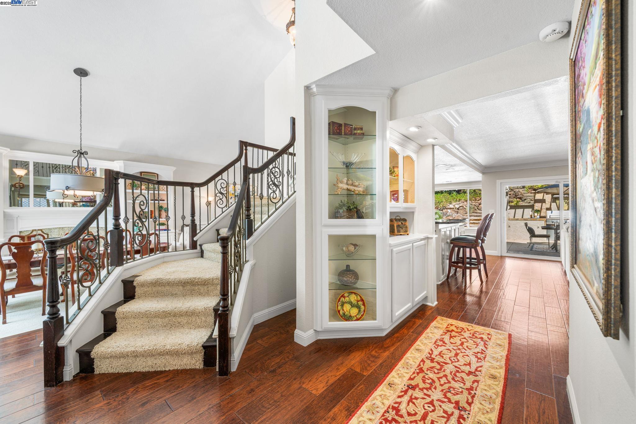 Detail Gallery Image 17 of 56 For 639 Canyon Crest Rd East, San Ramon,  CA 94582 - 4 Beds | 3 Baths