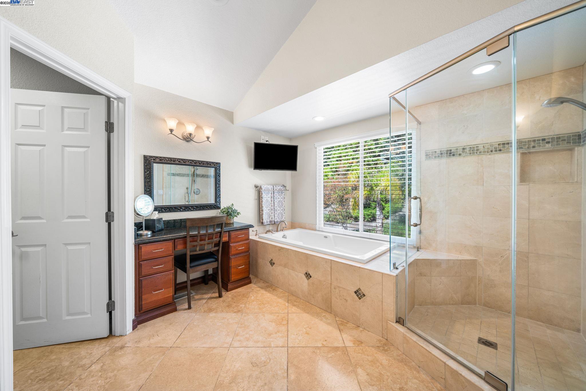 Detail Gallery Image 28 of 56 For 639 Canyon Crest Rd East, San Ramon,  CA 94582 - 4 Beds | 3 Baths