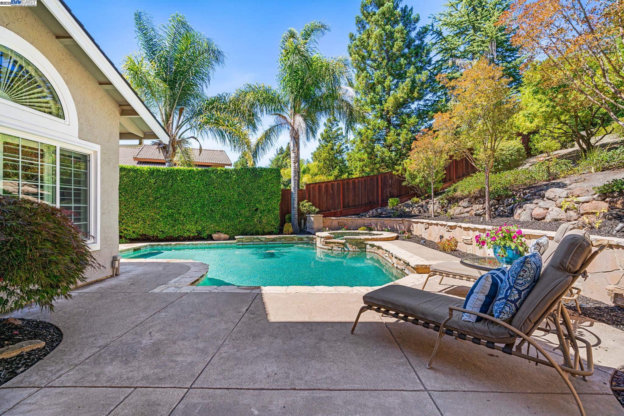 Detail Gallery Image 43 of 56 For 639 Canyon Crest Rd East, San Ramon,  CA 94582 - 4 Beds | 3 Baths